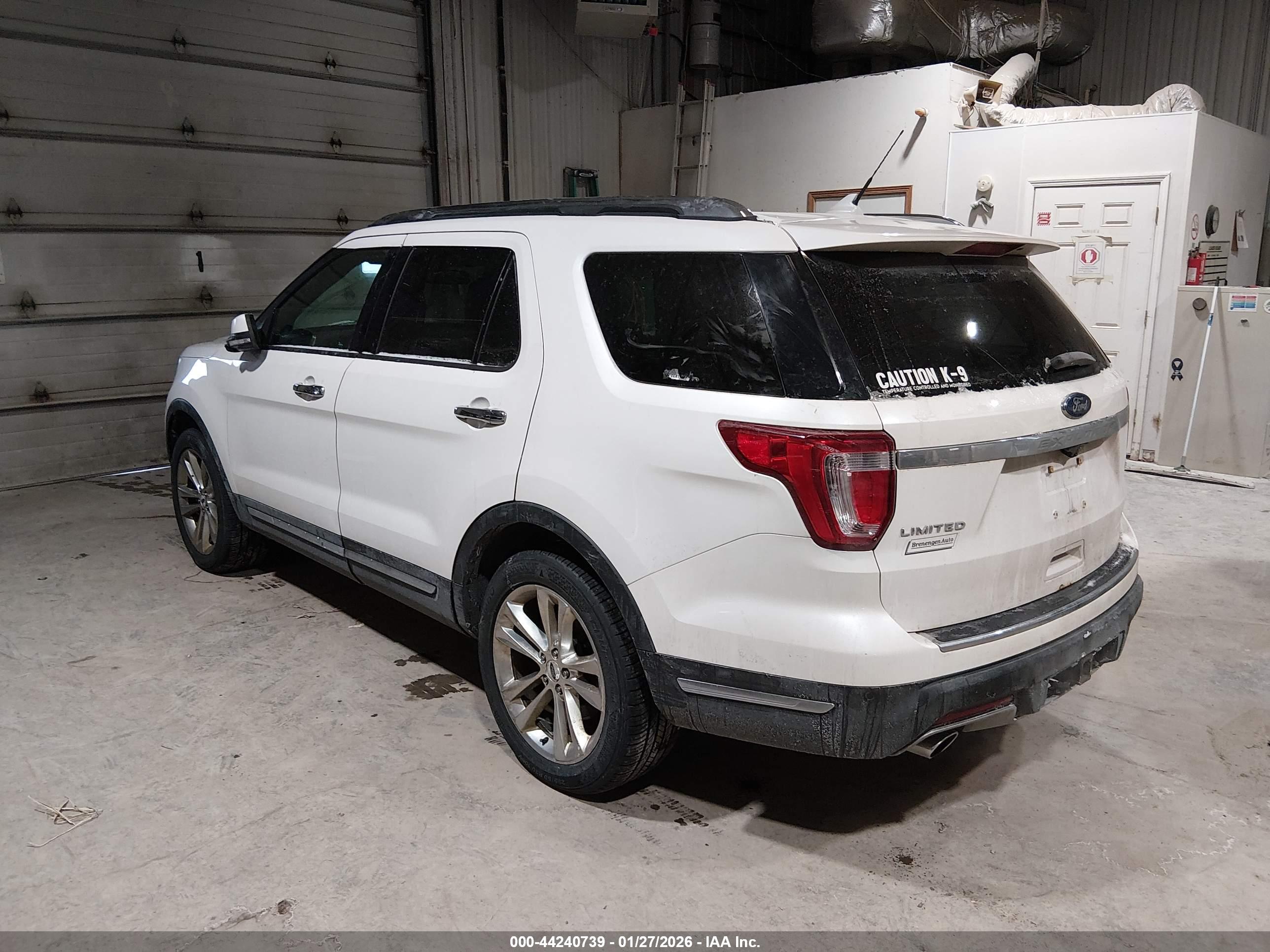 FORD EXPLORER image 3