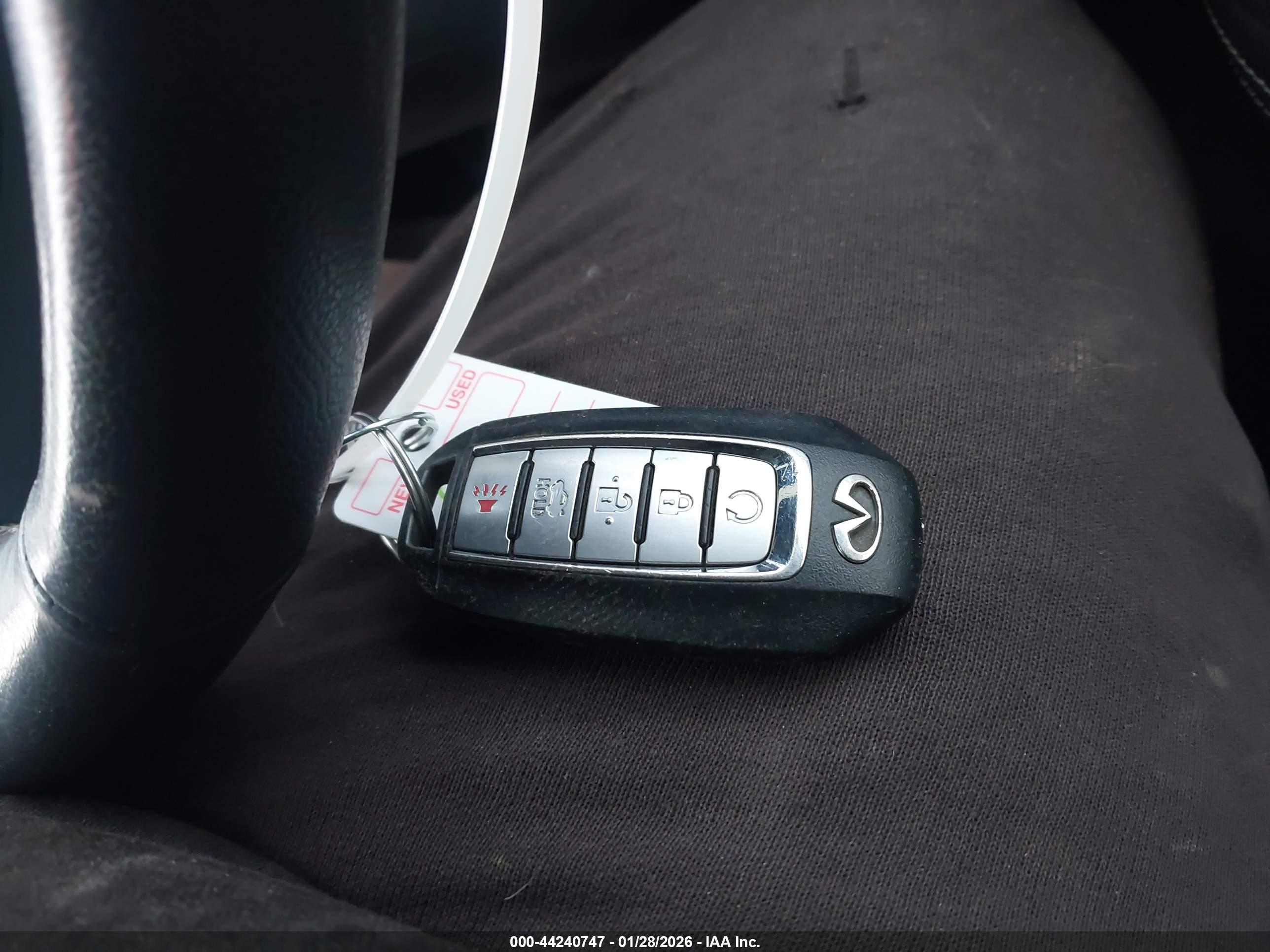 INFINITI Q50 image 11