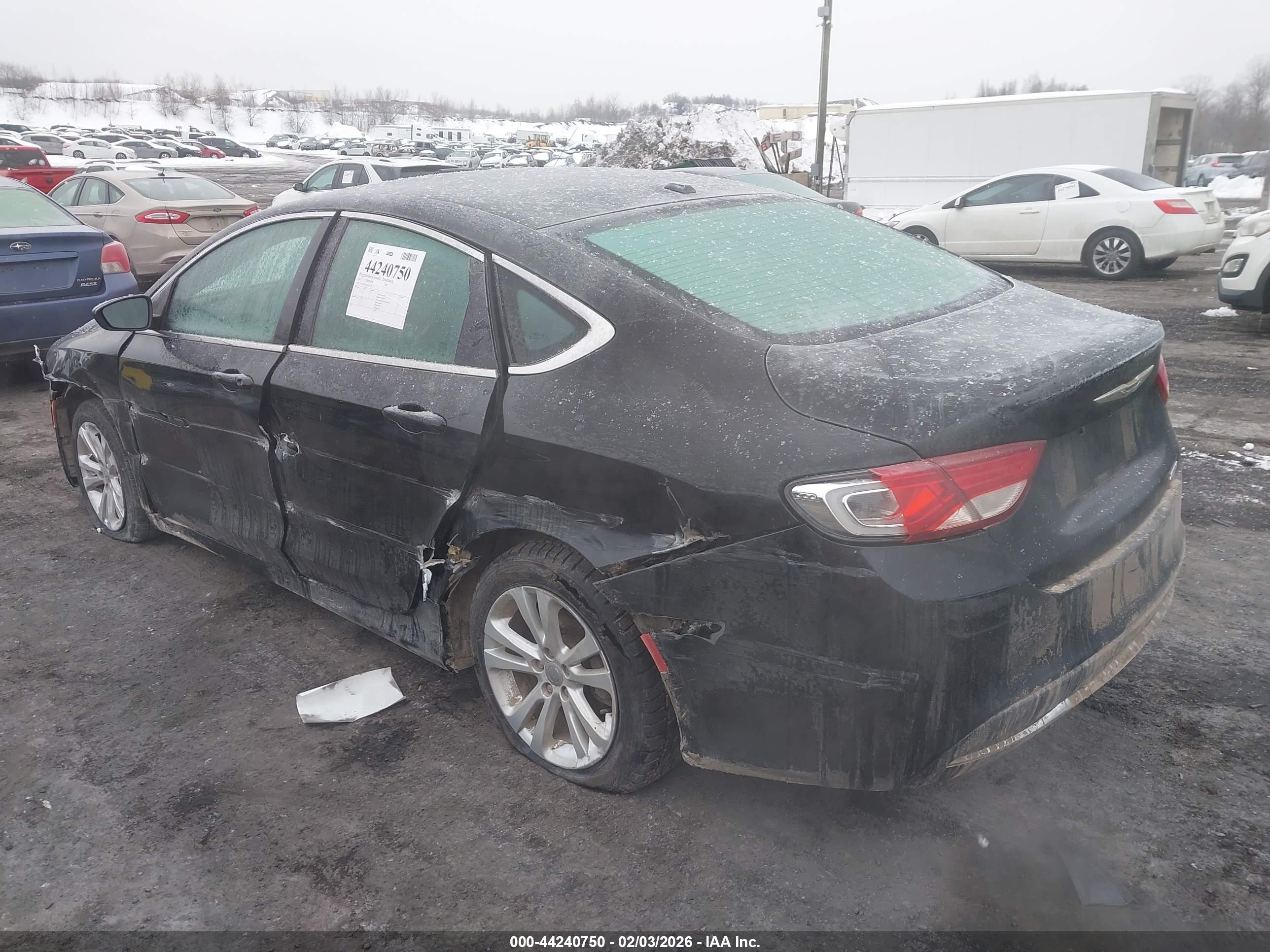 CHRYSLER 200 image 3