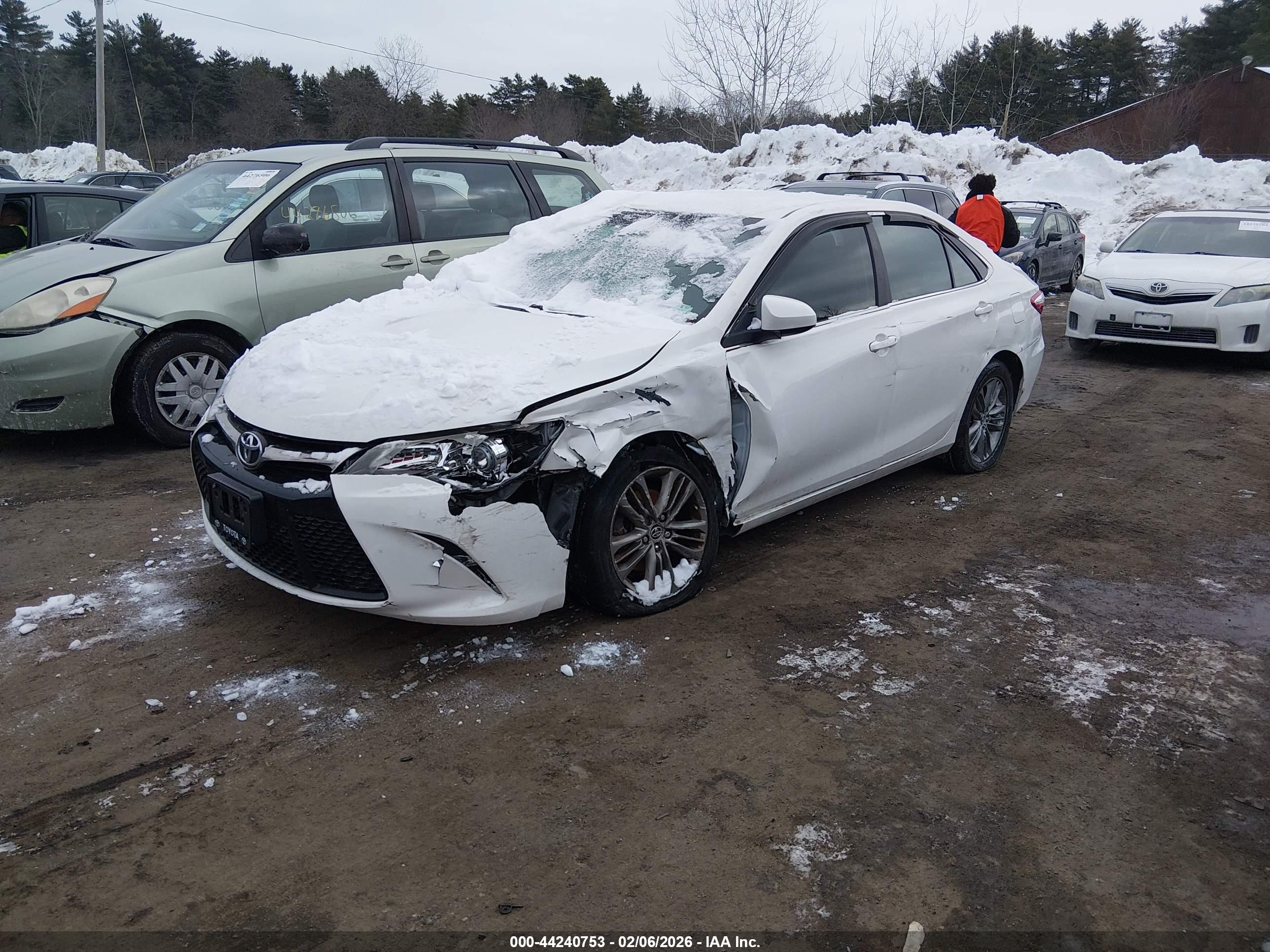 TOYOTA CAMRY image 2