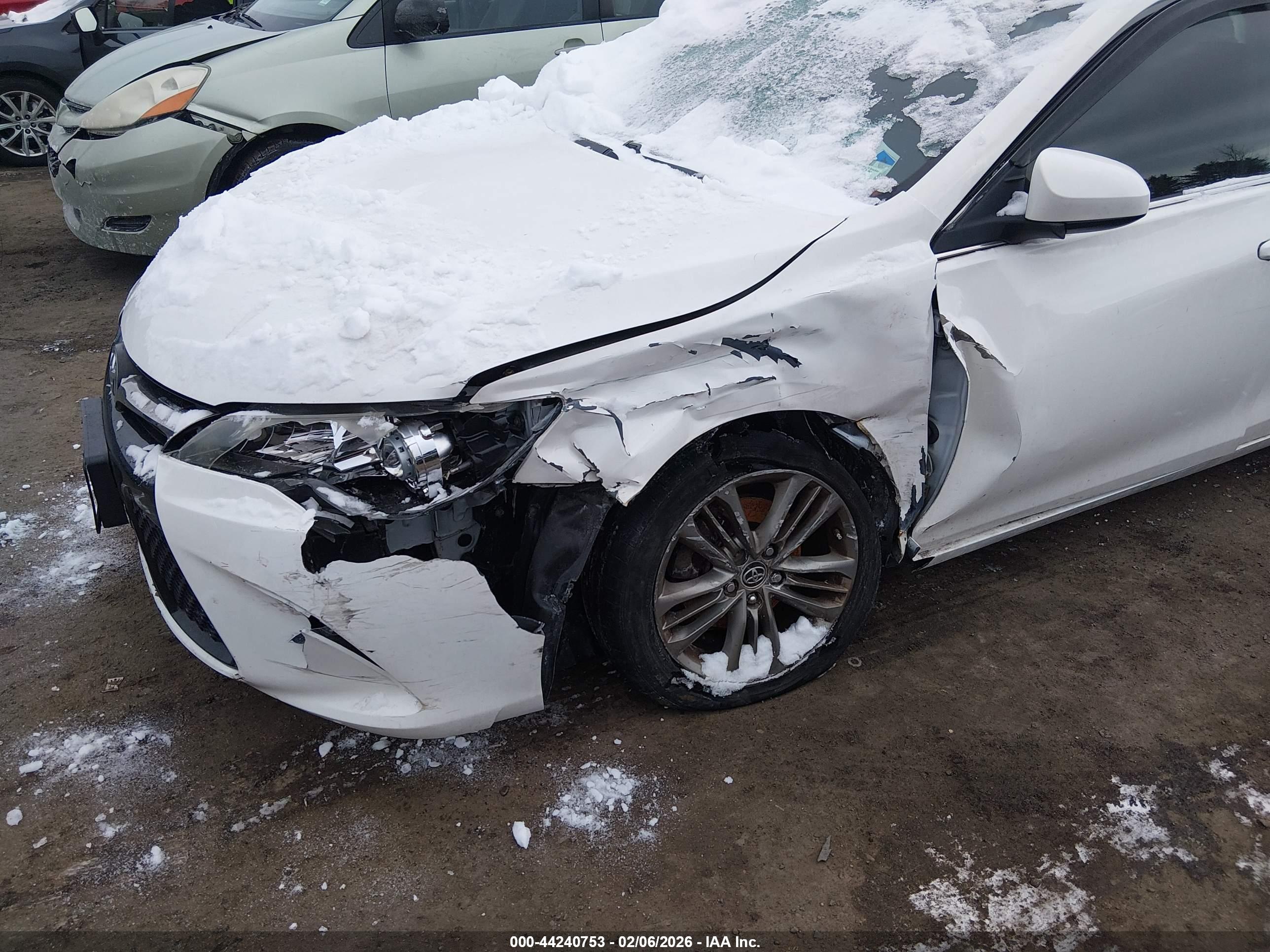 TOYOTA CAMRY image 6