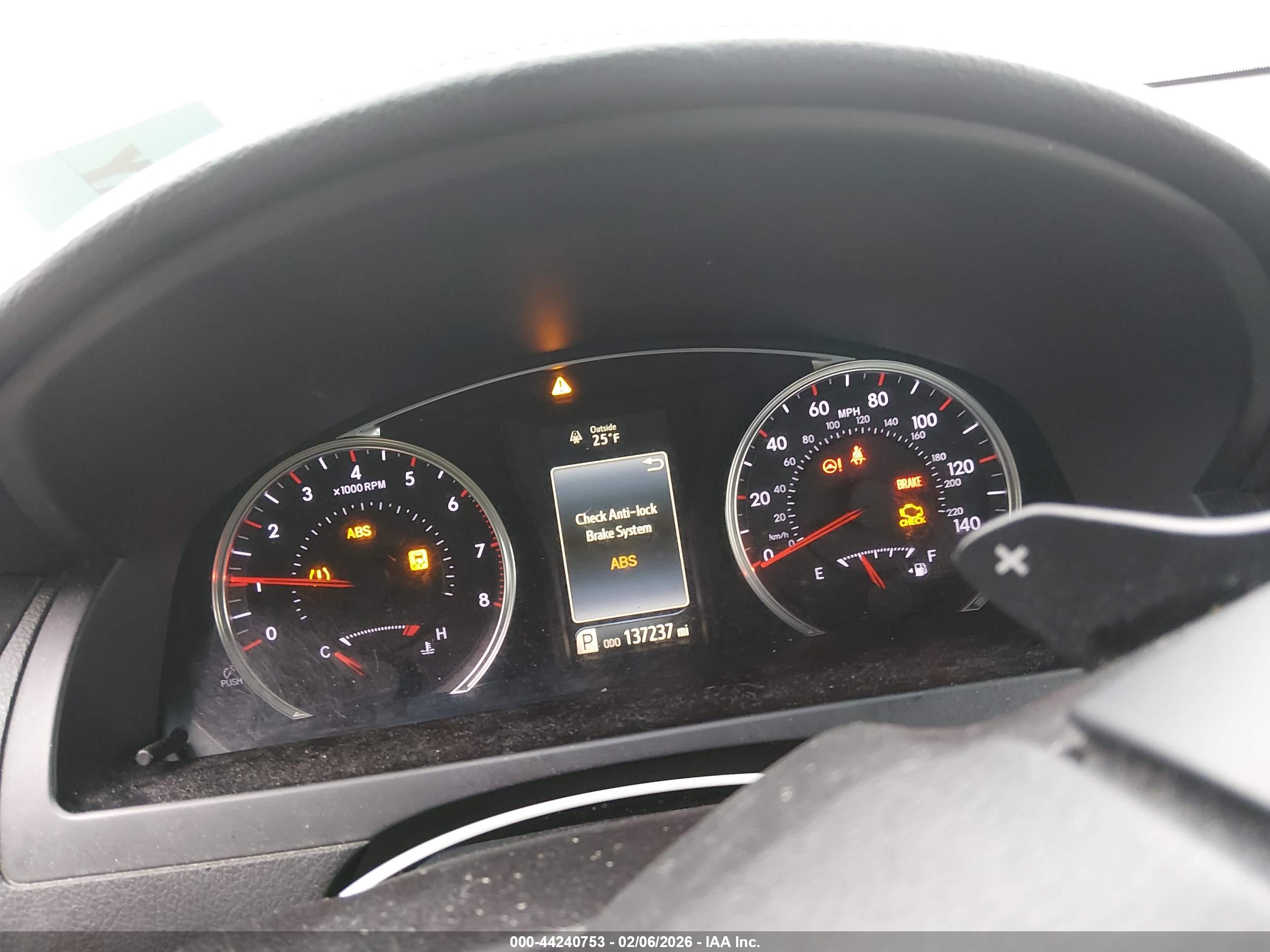 TOYOTA CAMRY image 7