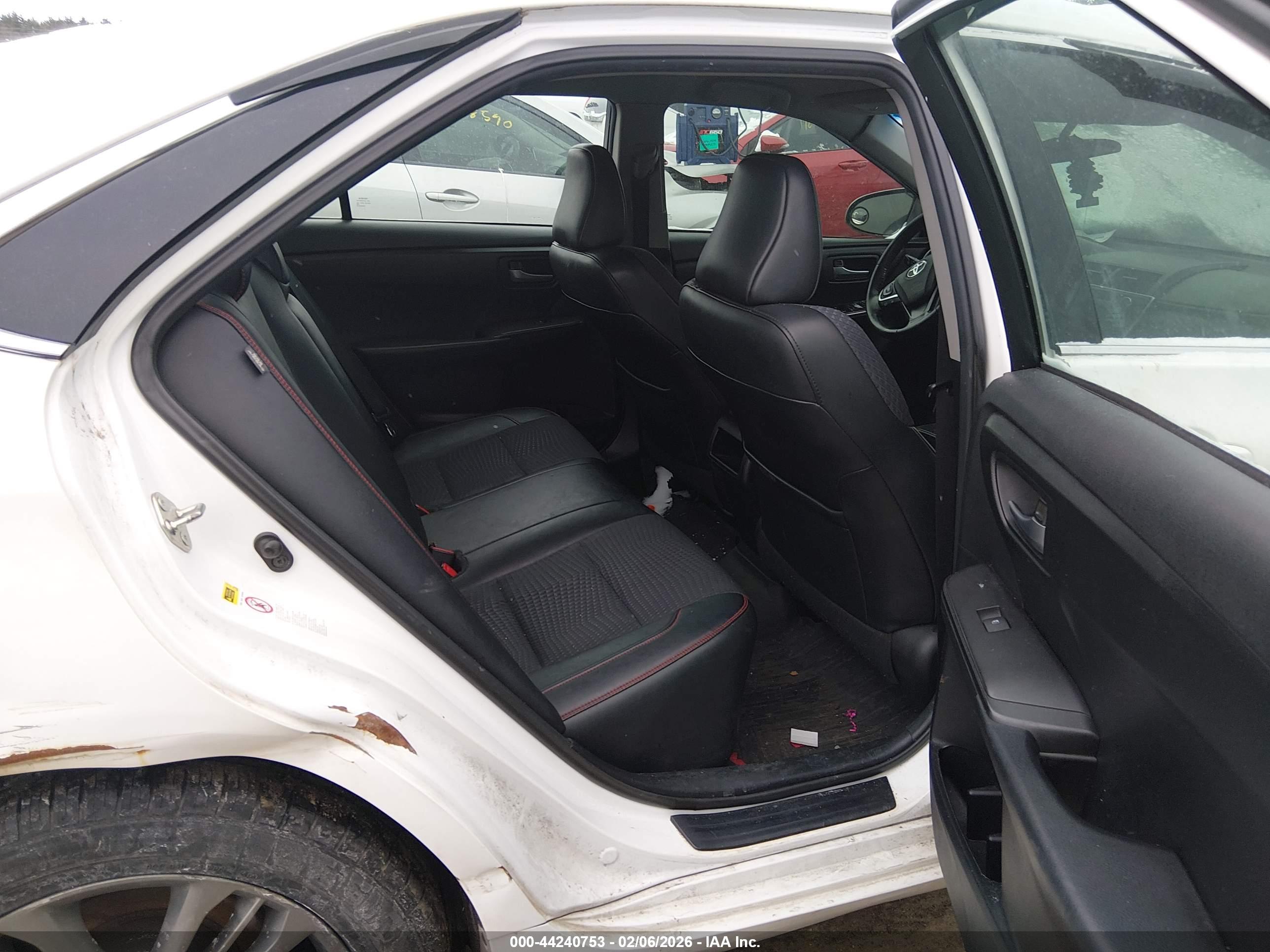 TOYOTA CAMRY image 8