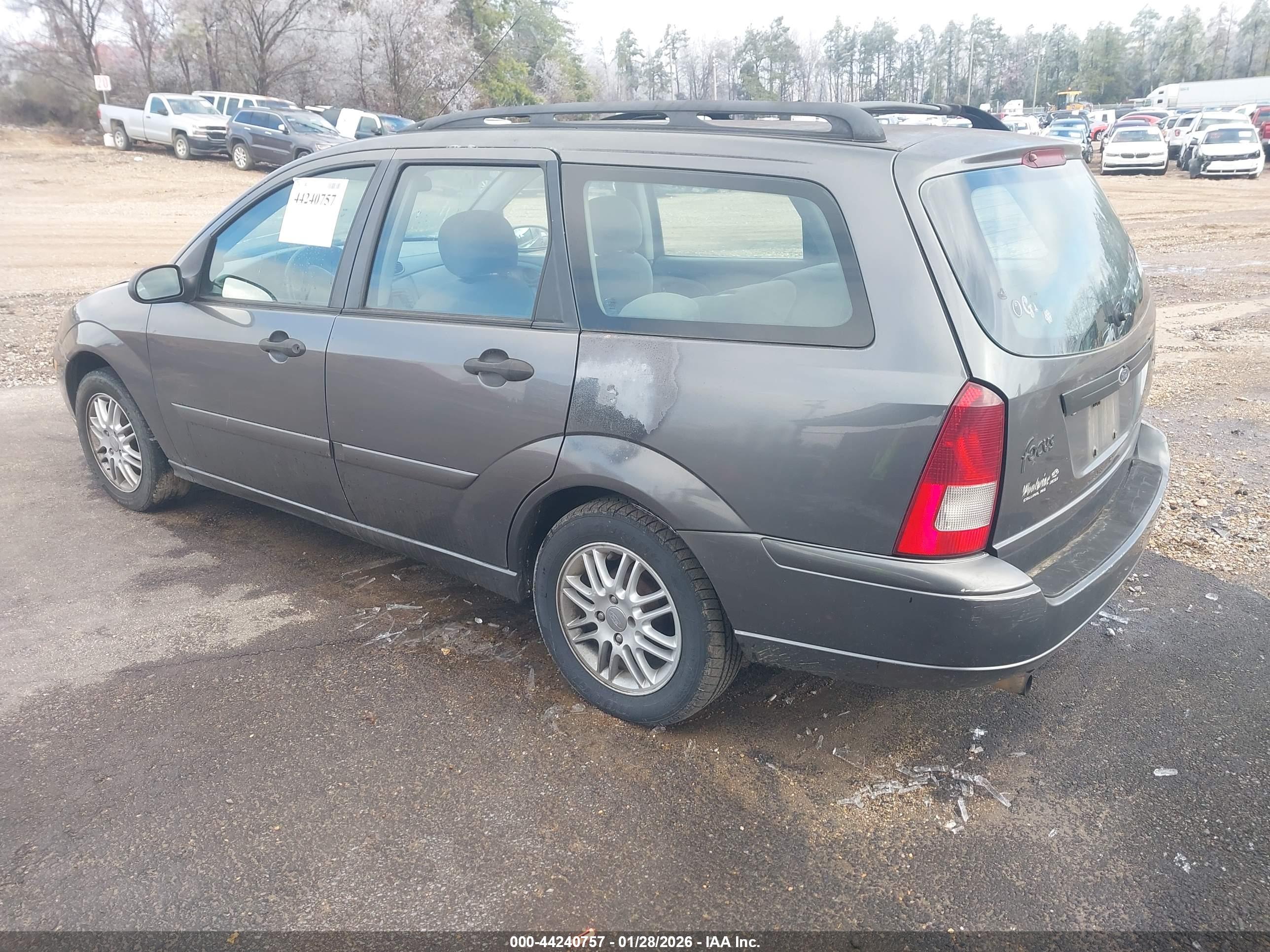 FORD FOCUS image 3