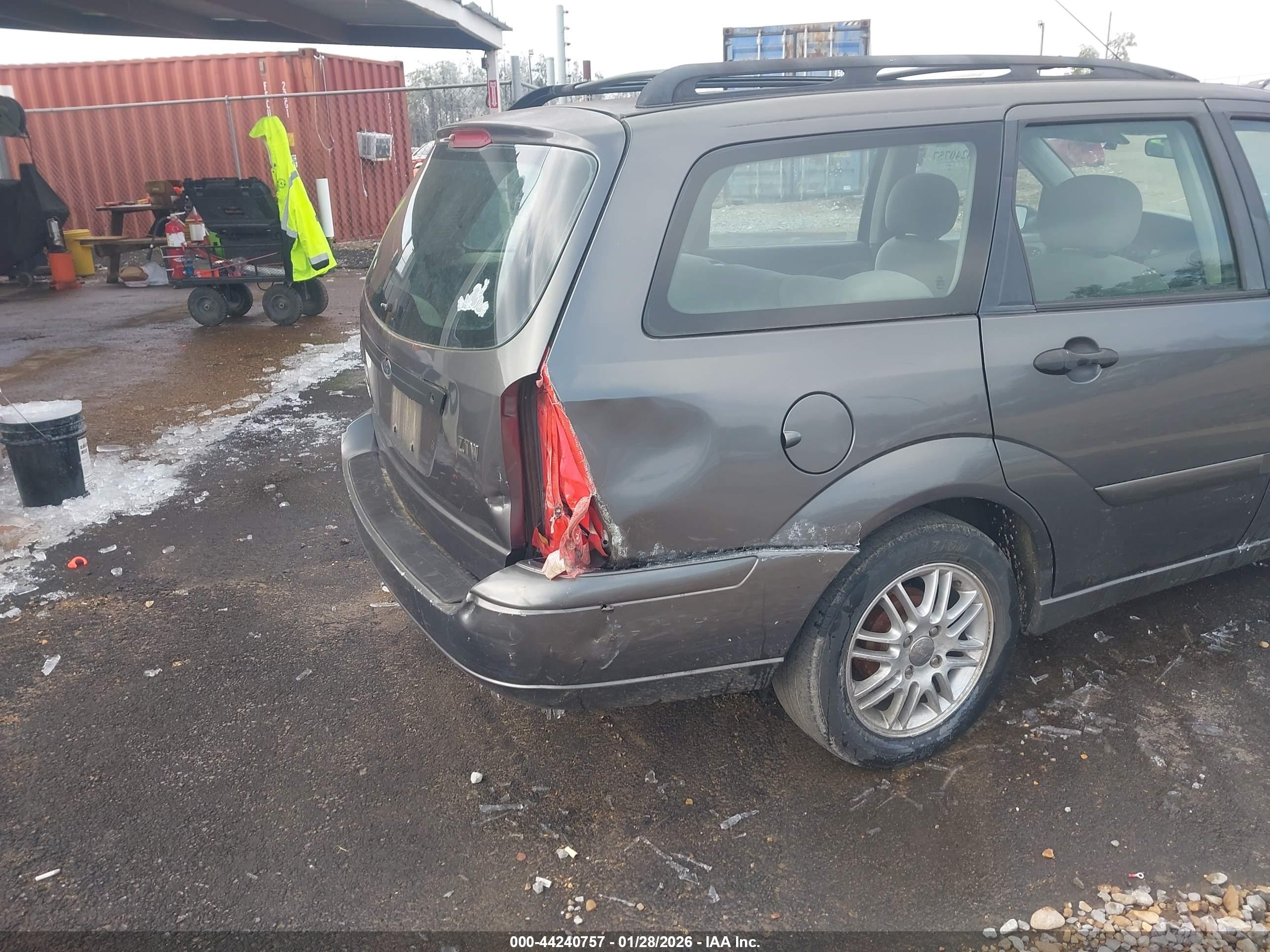 FORD FOCUS image 6
