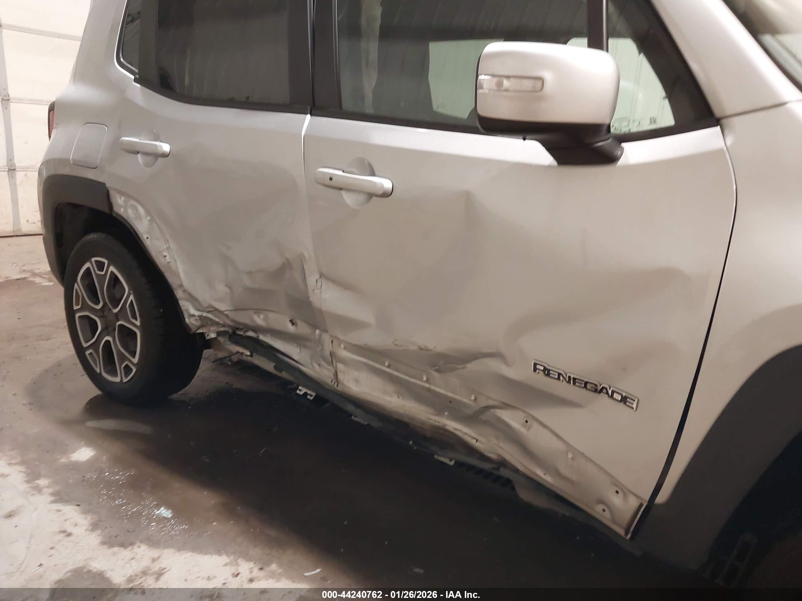 JEEP RENEGADE image 6