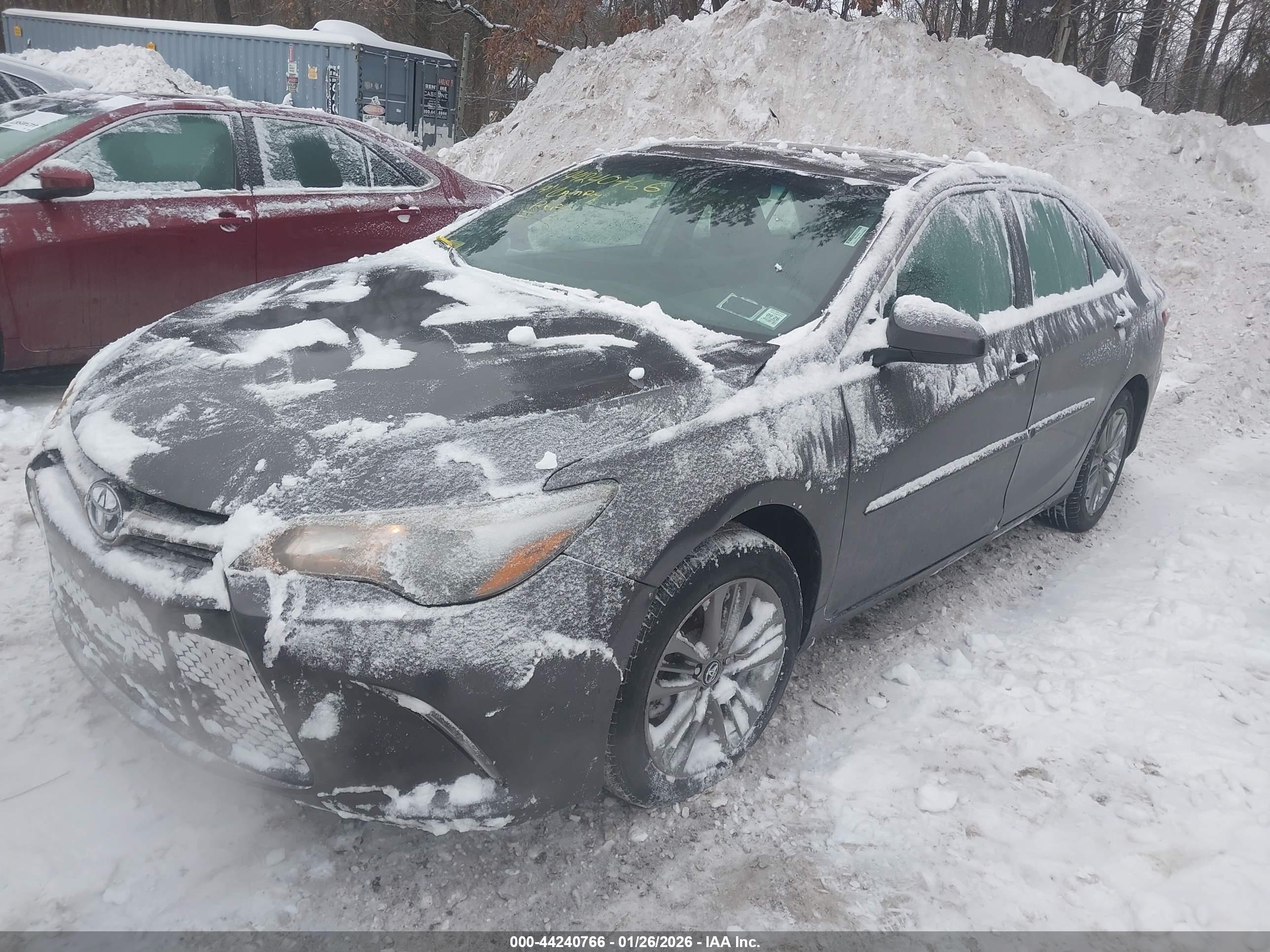 TOYOTA CAMRY image 2