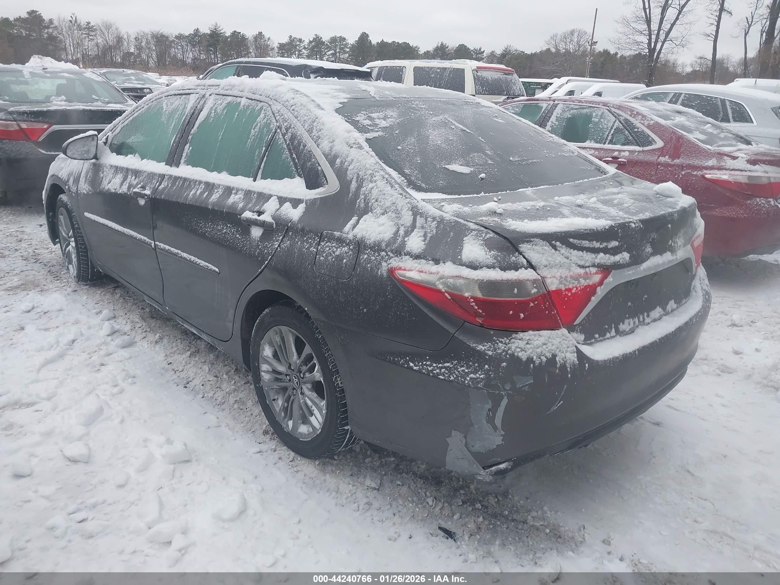 TOYOTA CAMRY image 3