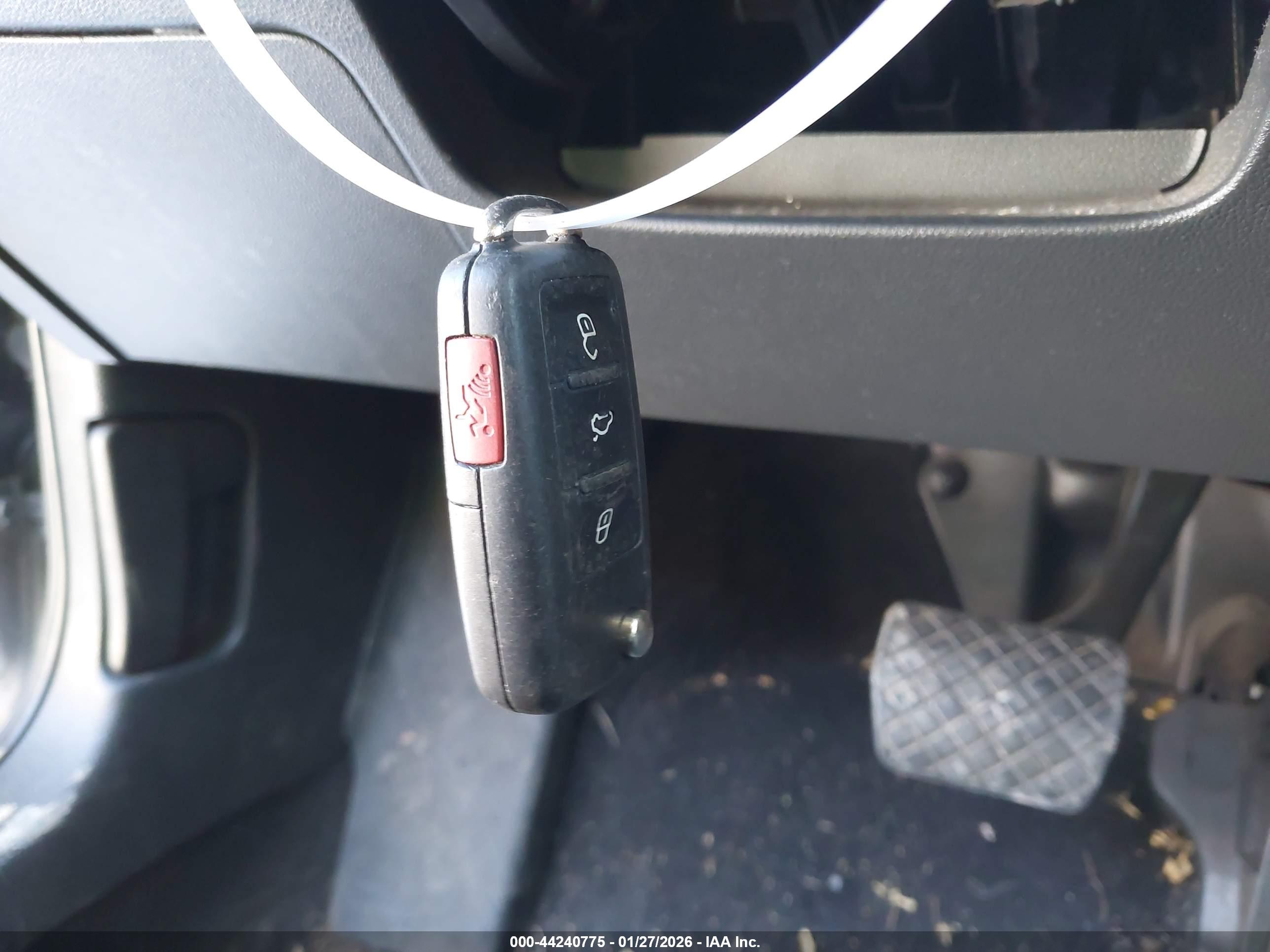 VOLKSWAGEN JETTA image 11
