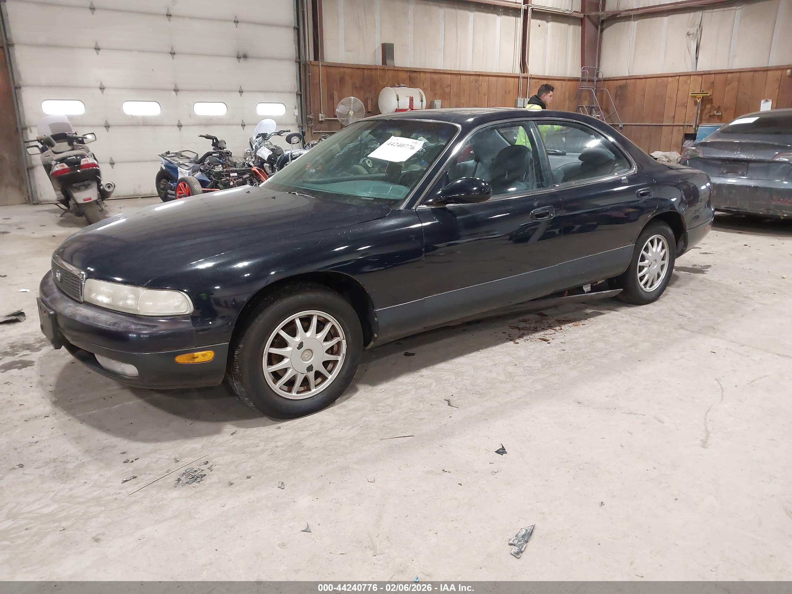 MAZDA 929 image 2