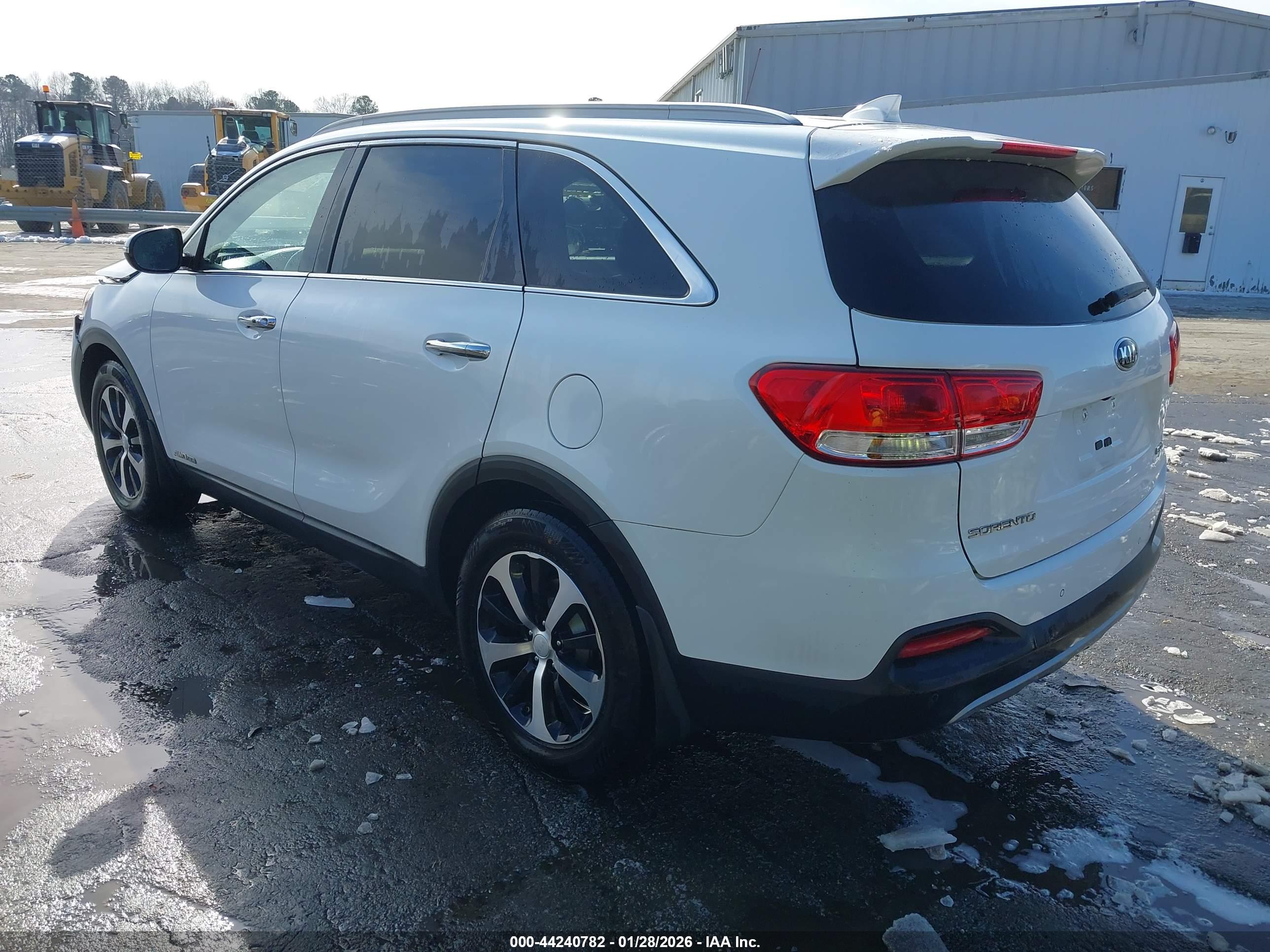KIA SORENTO image 3
