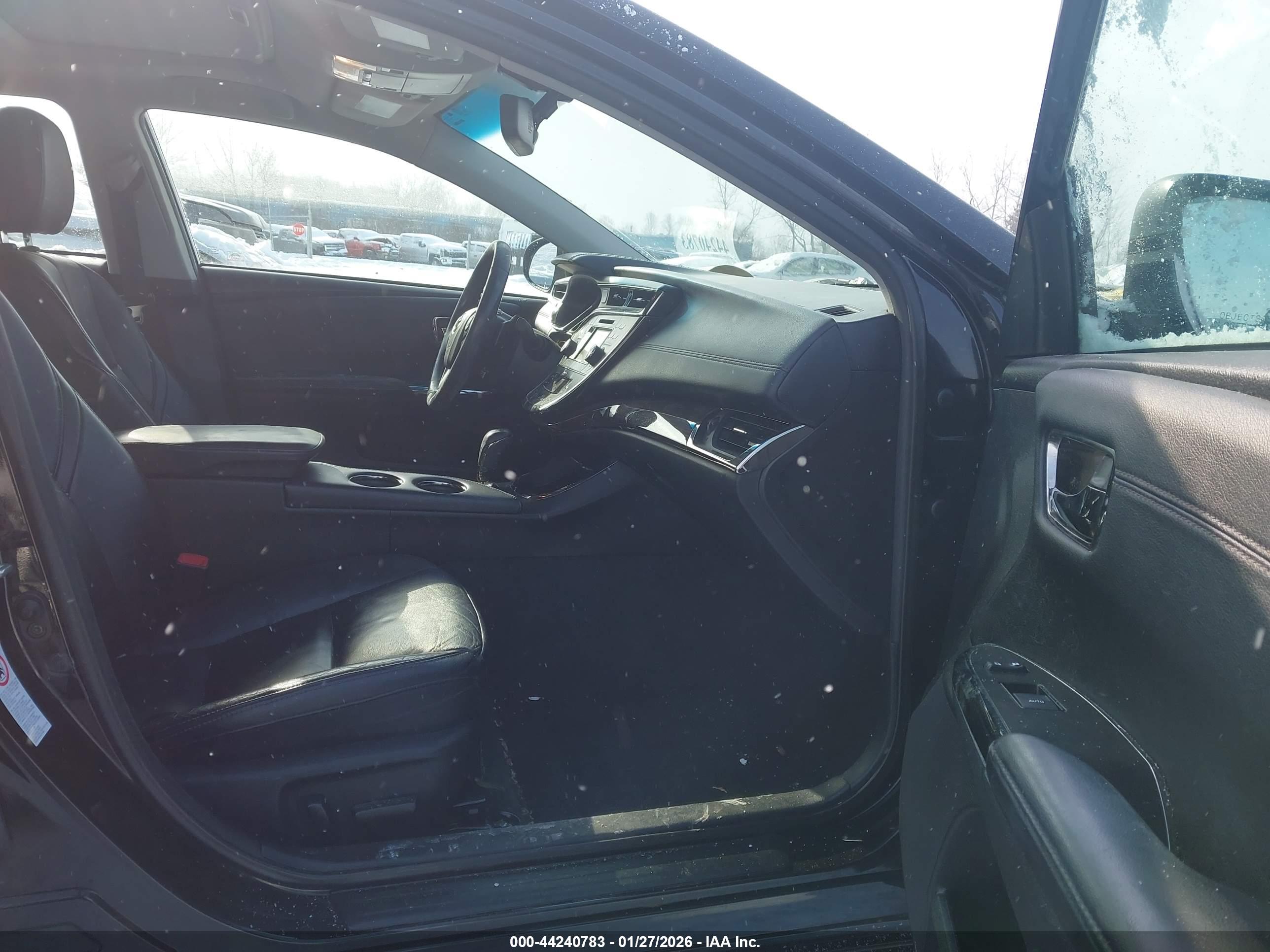 TOYOTA AVALON image 5