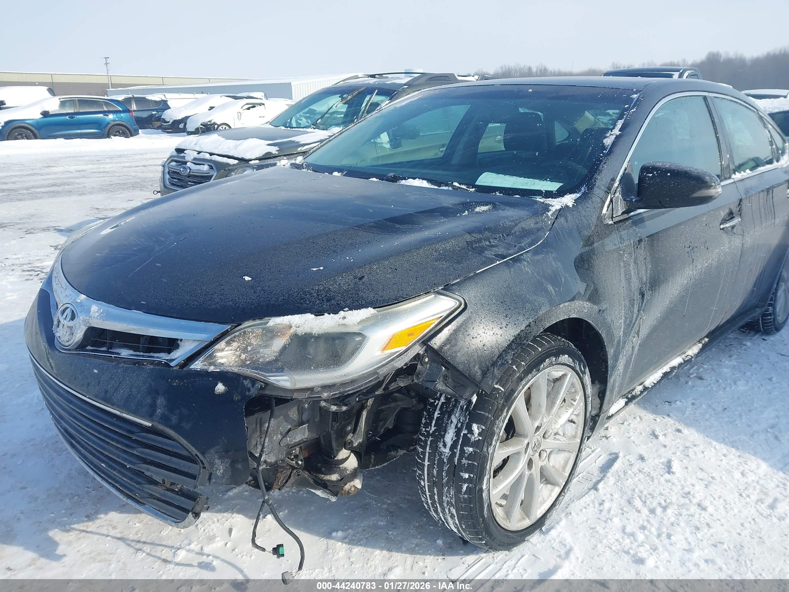 TOYOTA AVALON image 6