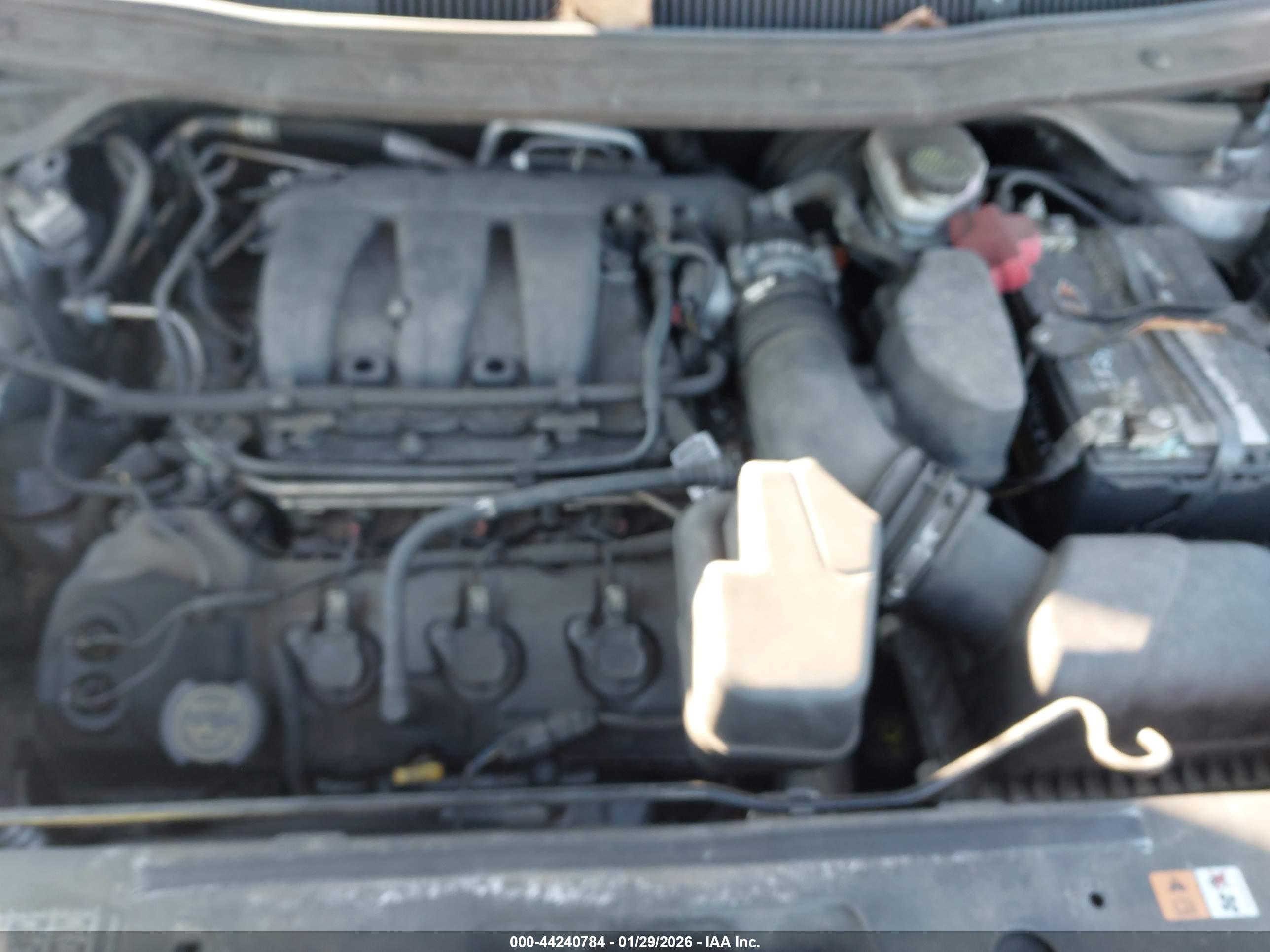 FORD EXPLORER image 10