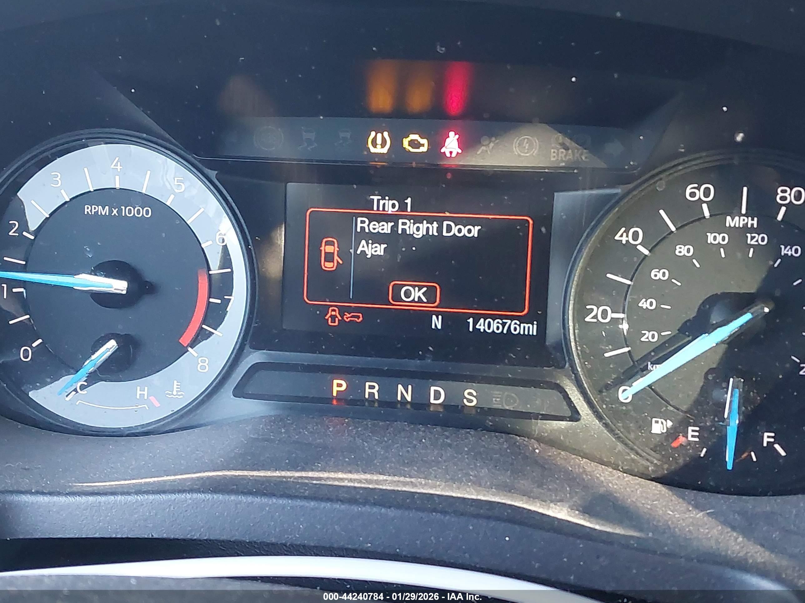 FORD EXPLORER image 7