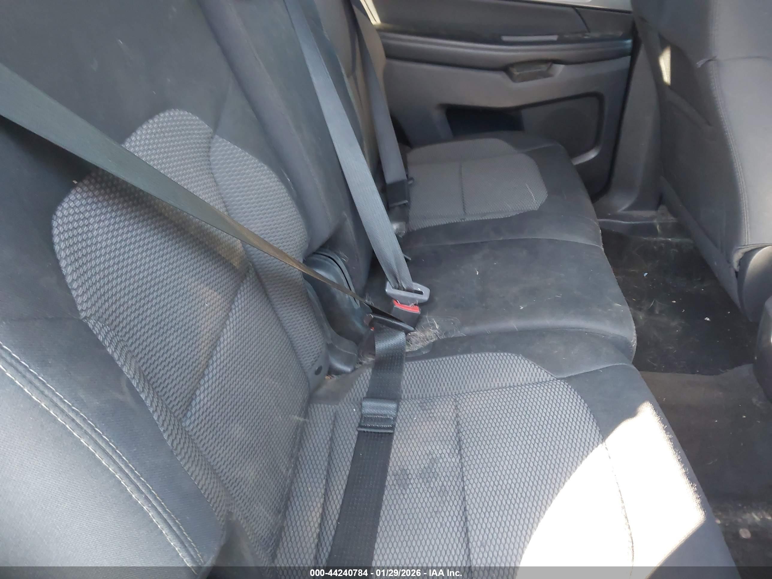FORD EXPLORER image 8