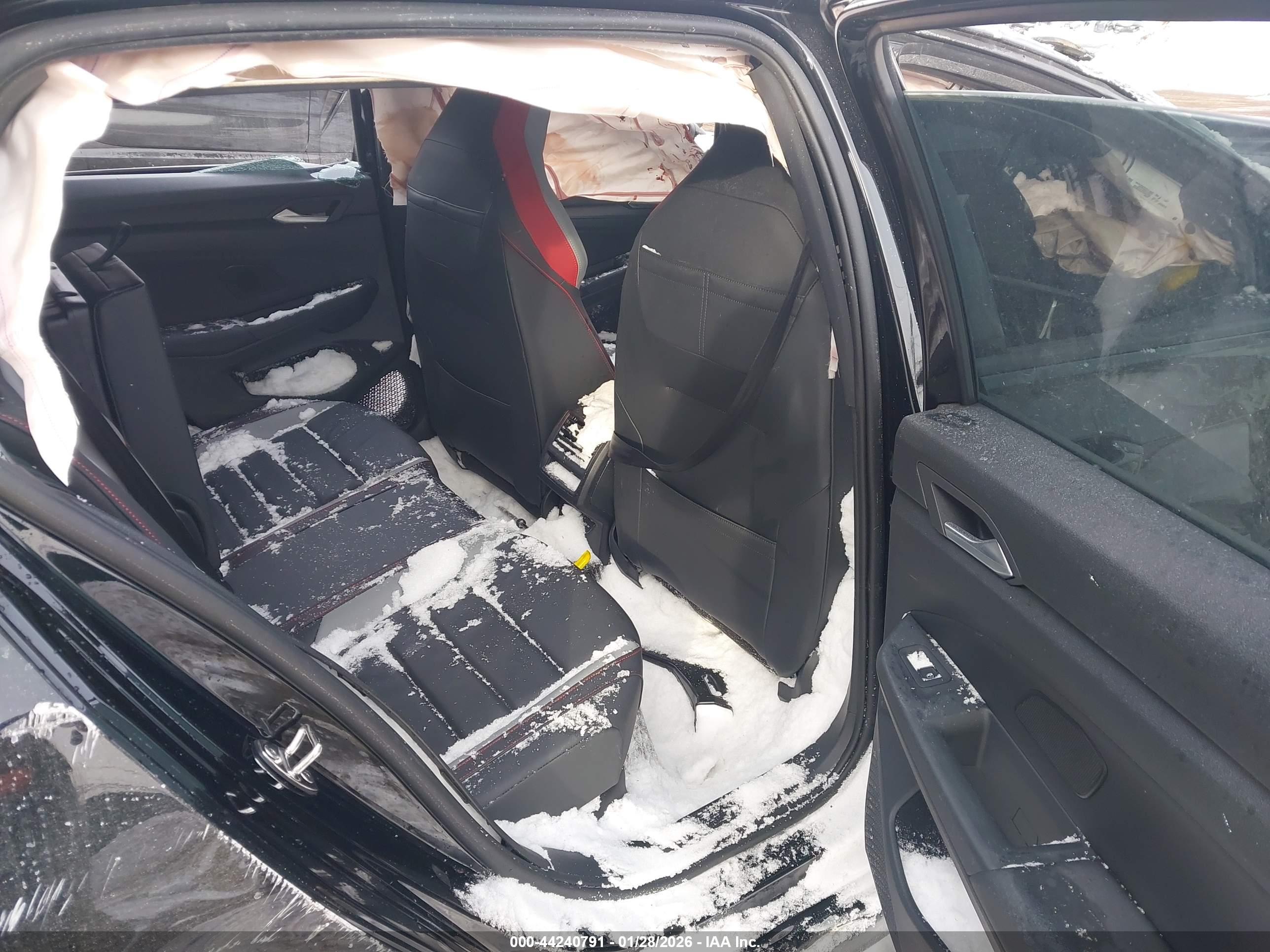 VOLKSWAGEN GOLF image 8