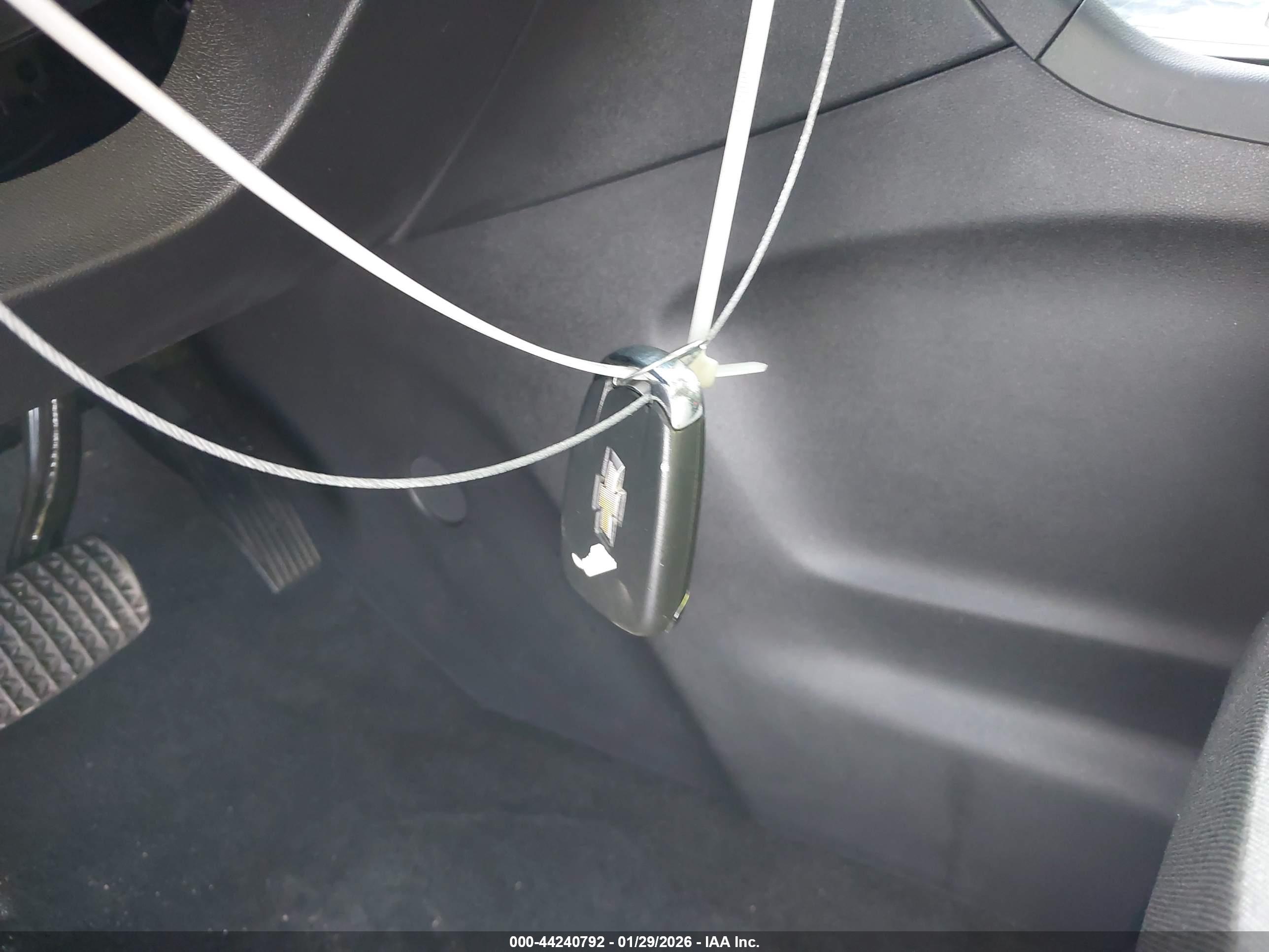 CHEVROLET EQUINOX image 11