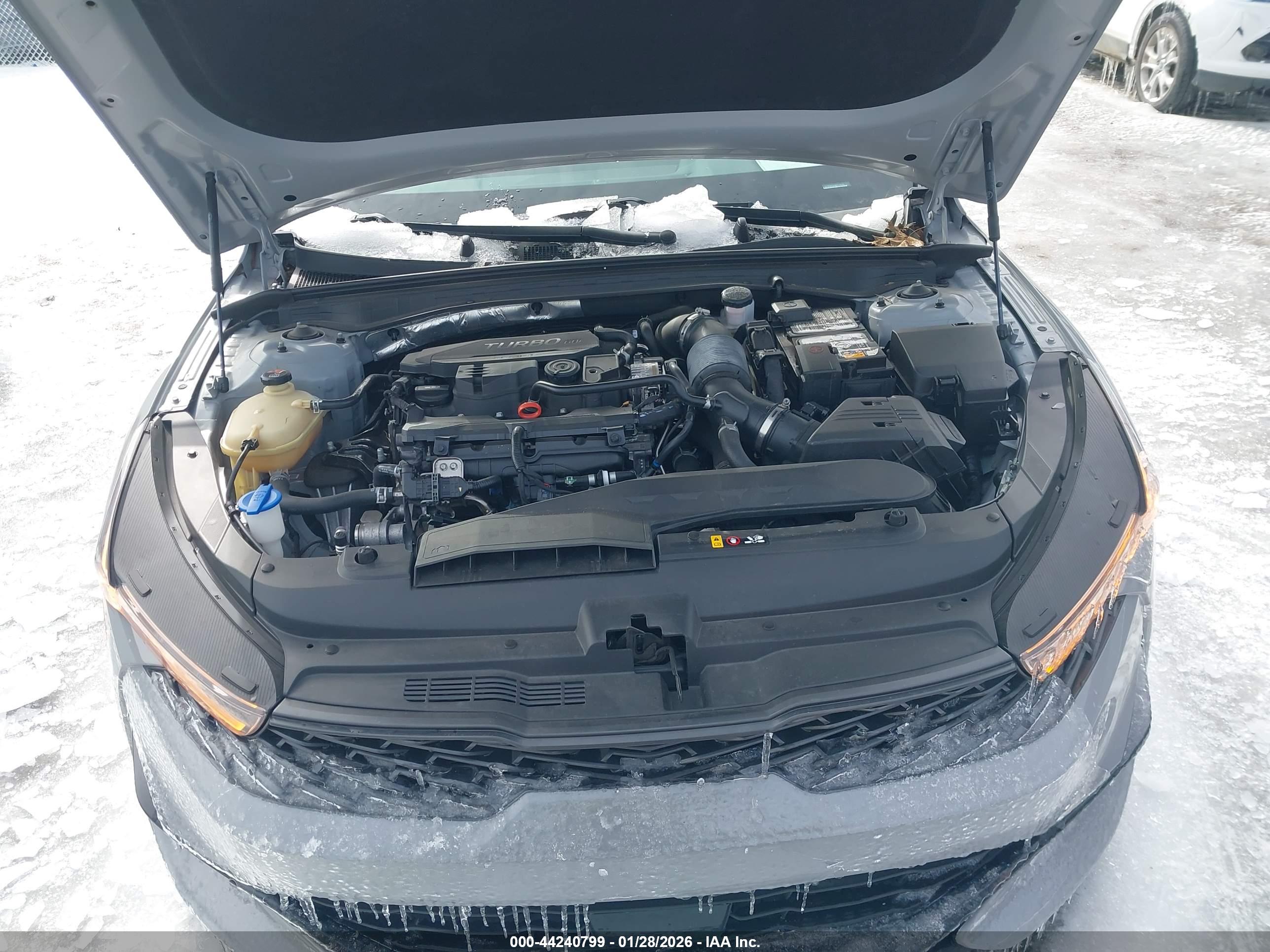 KIA K5 image 10