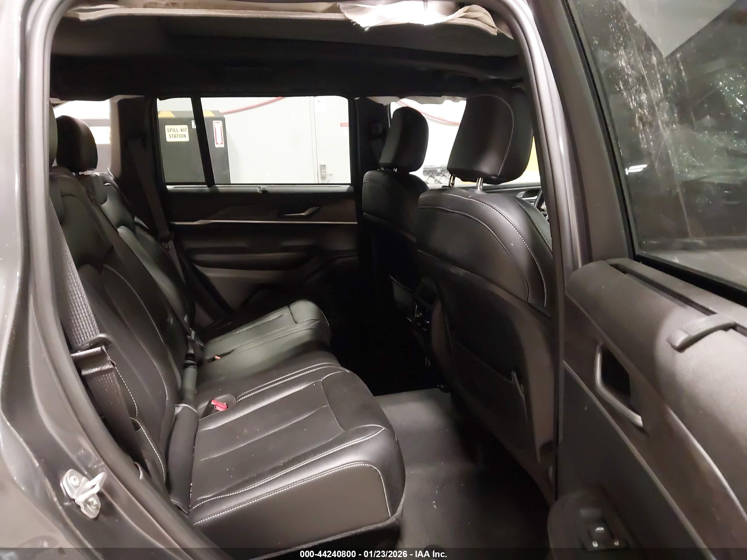 JEEP GRAND image 8
