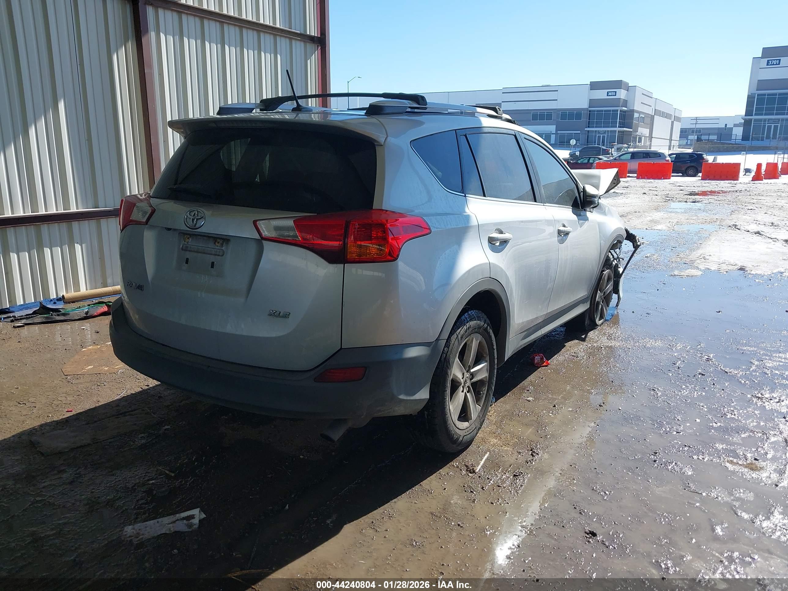 TOYOTA RAV4 image 4