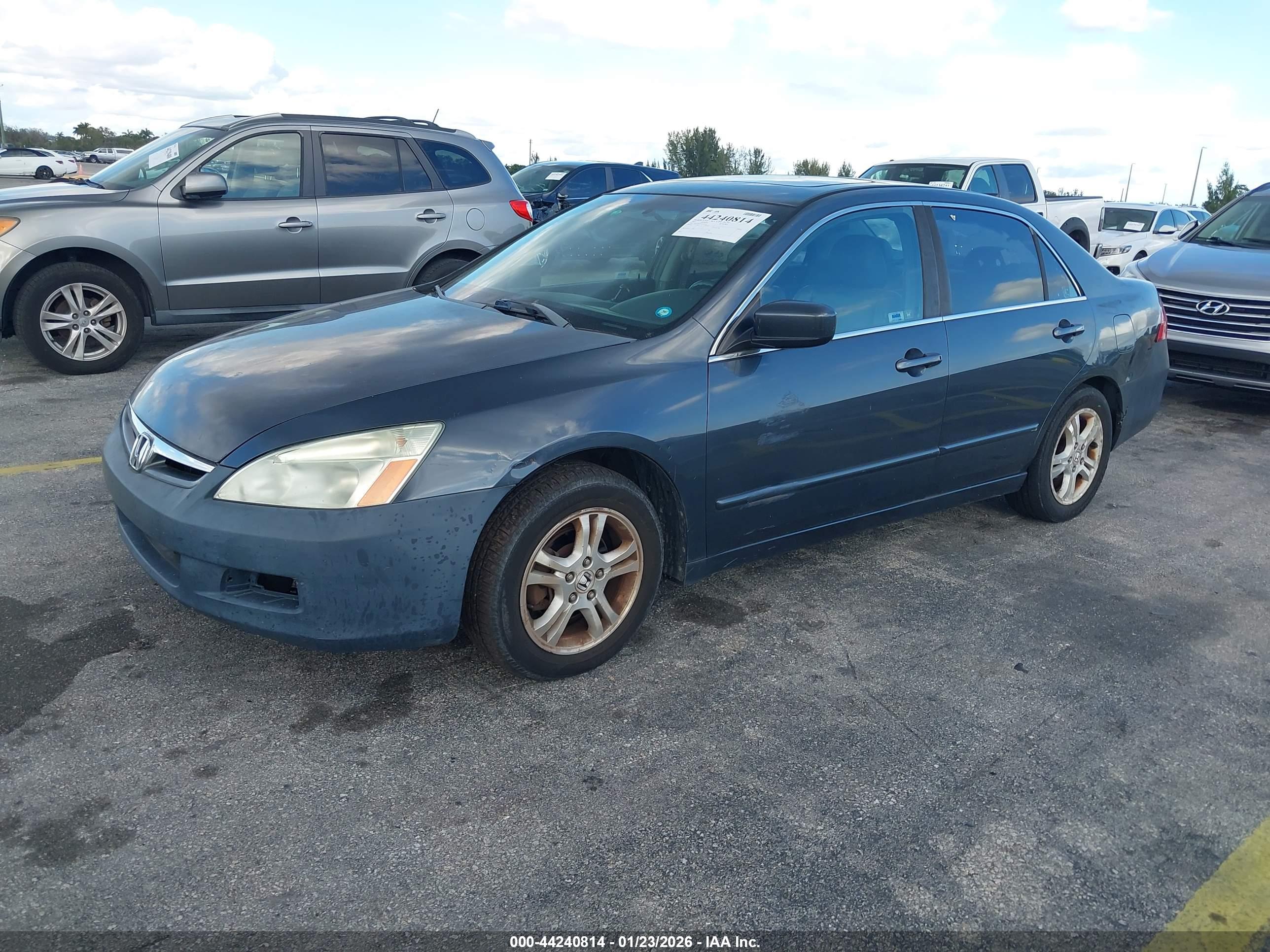 HONDA ACCORD image 2