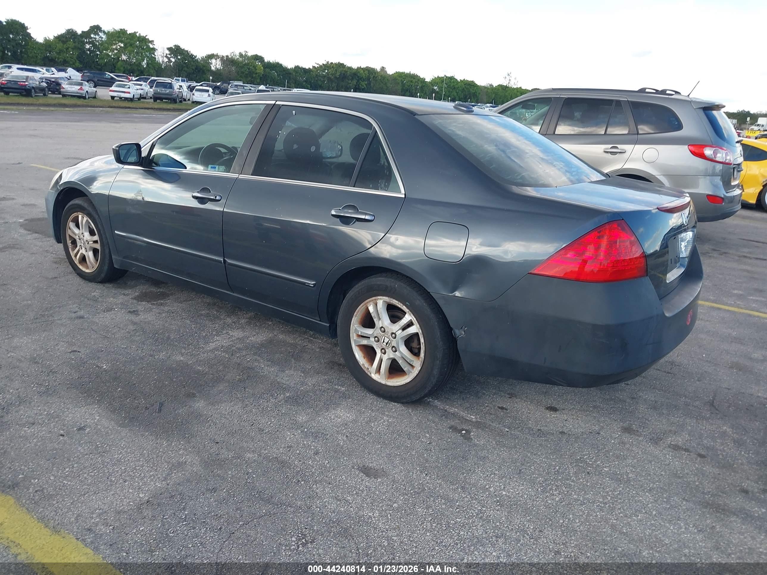 HONDA ACCORD image 3