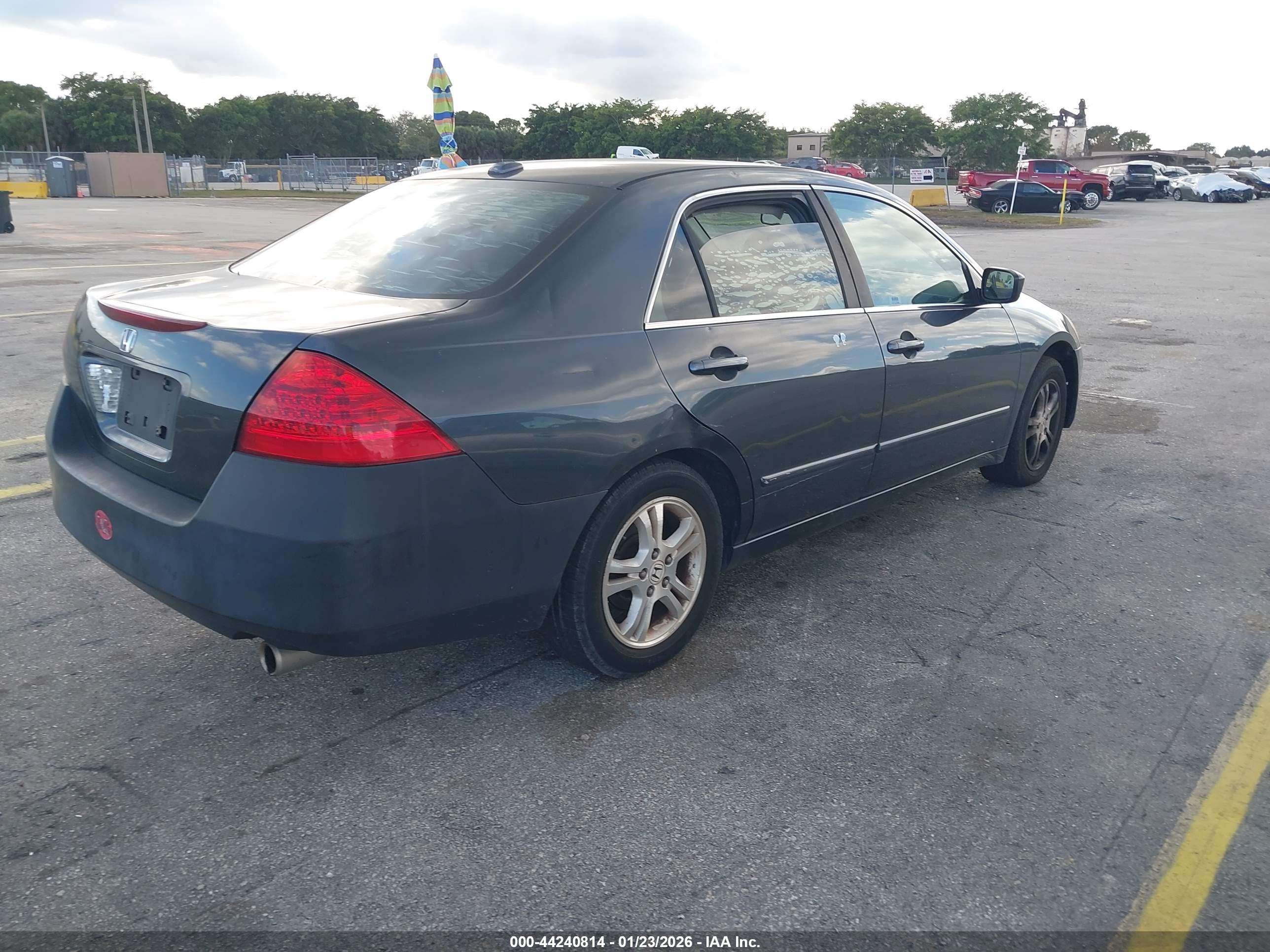 HONDA ACCORD image 4