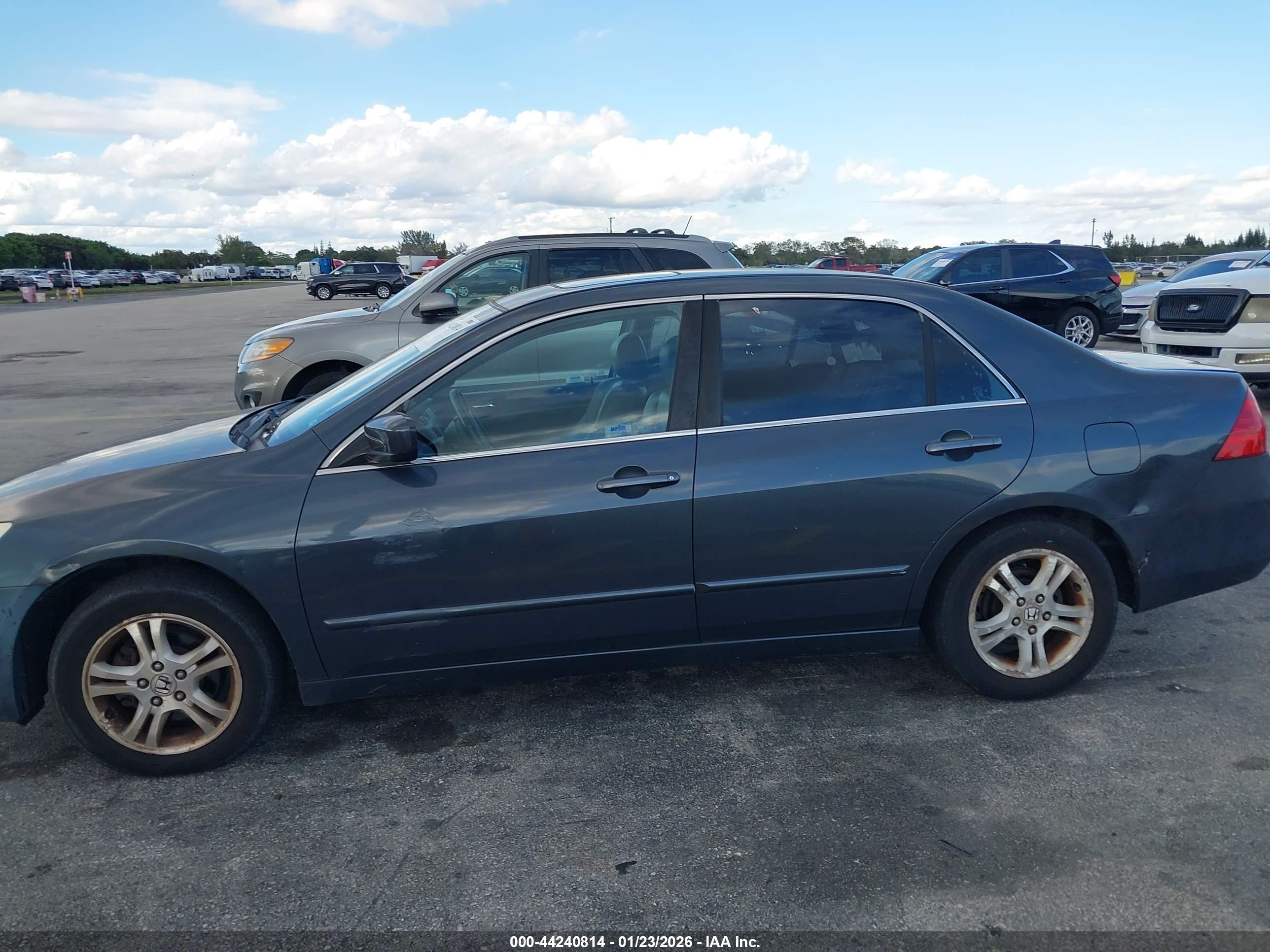 HONDA ACCORD image 6