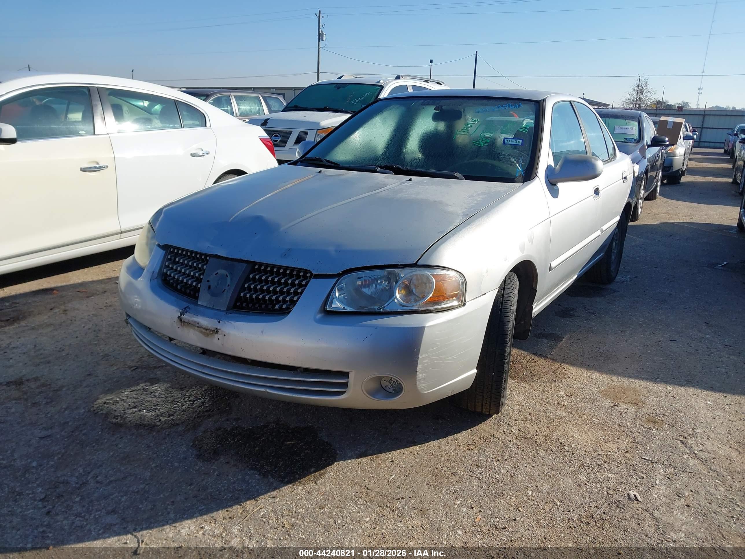 NISSAN SENTRA image 2