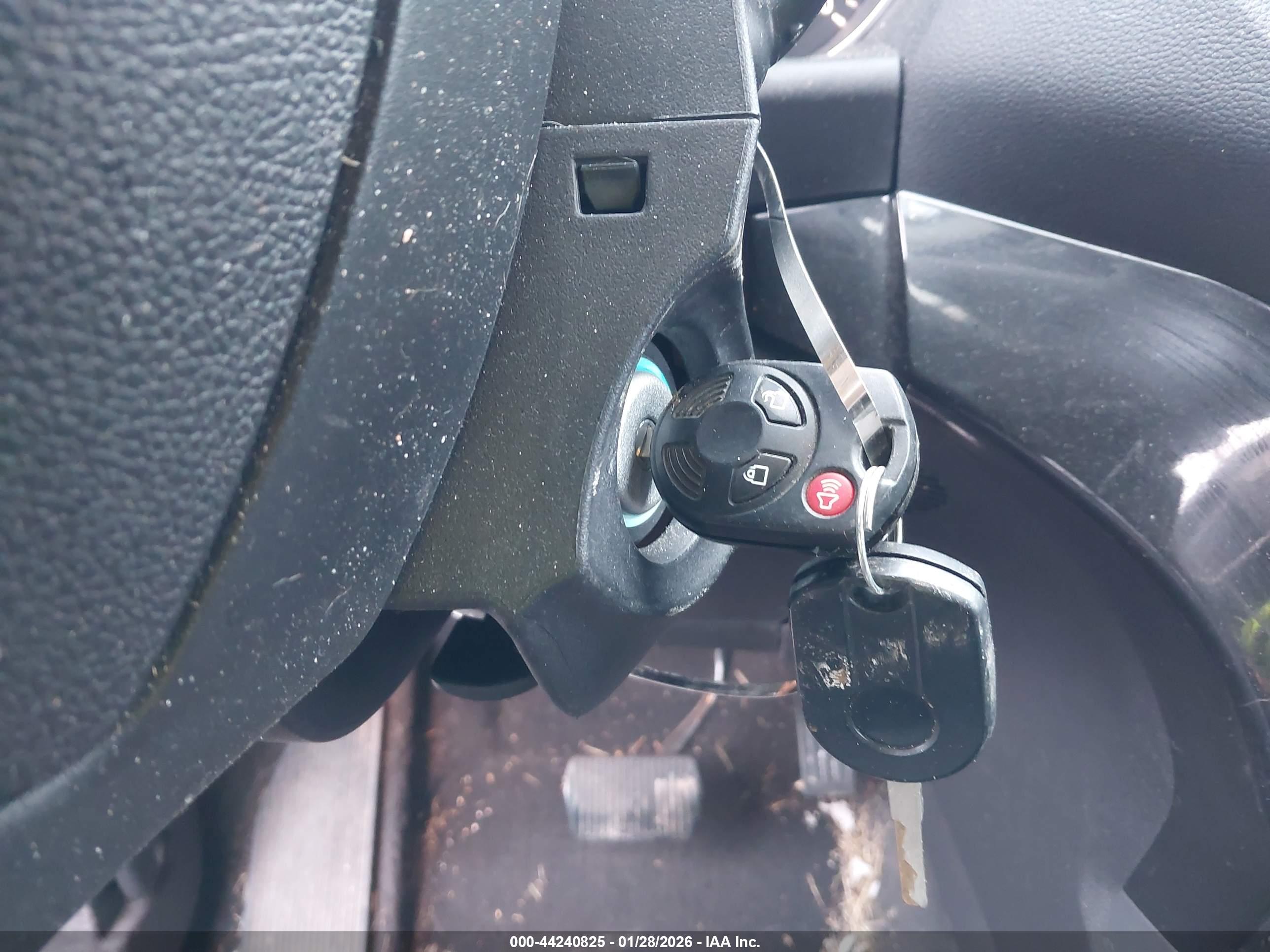 FORD ESCAPE image 11