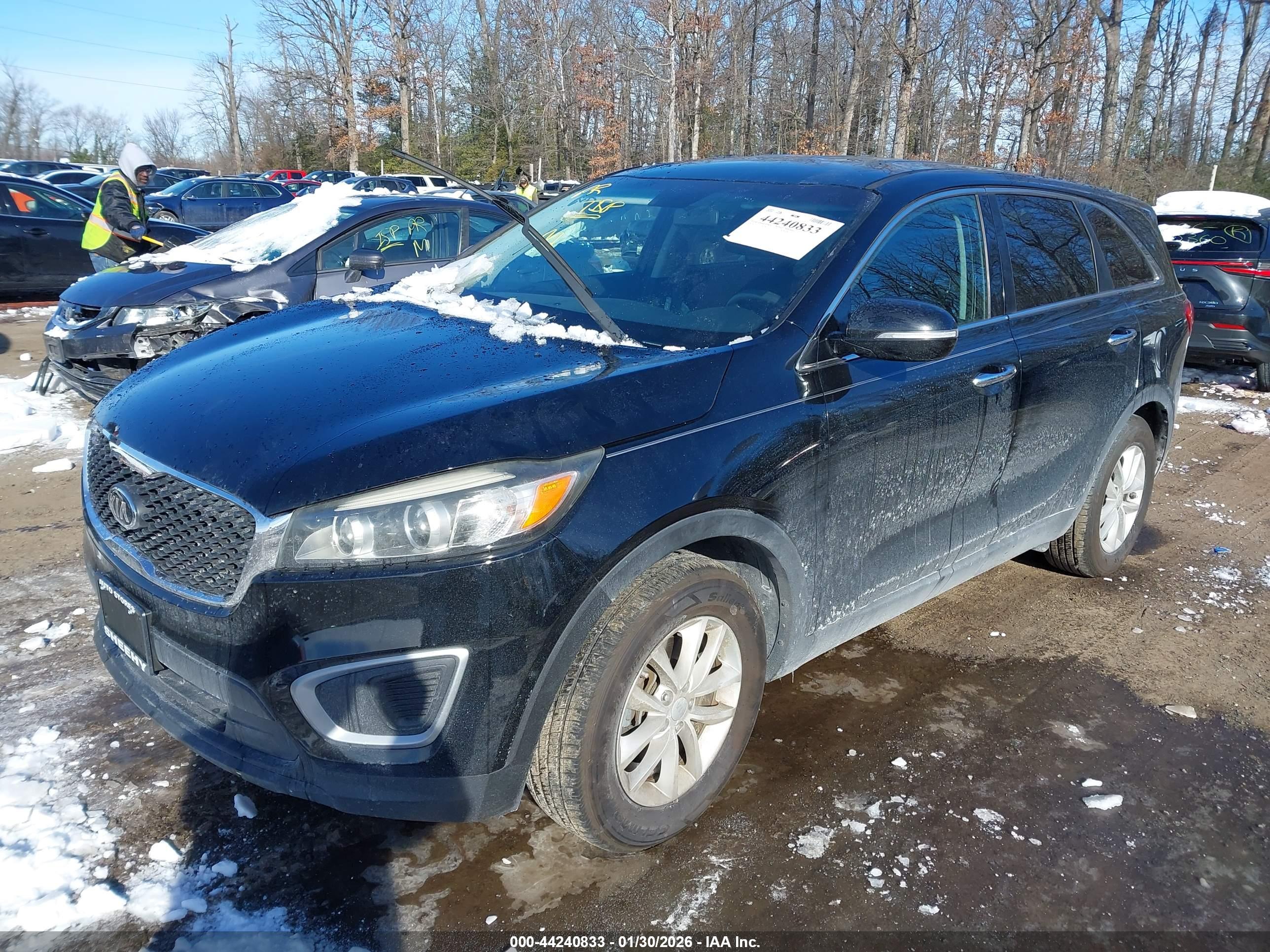 KIA SORENTO image 2