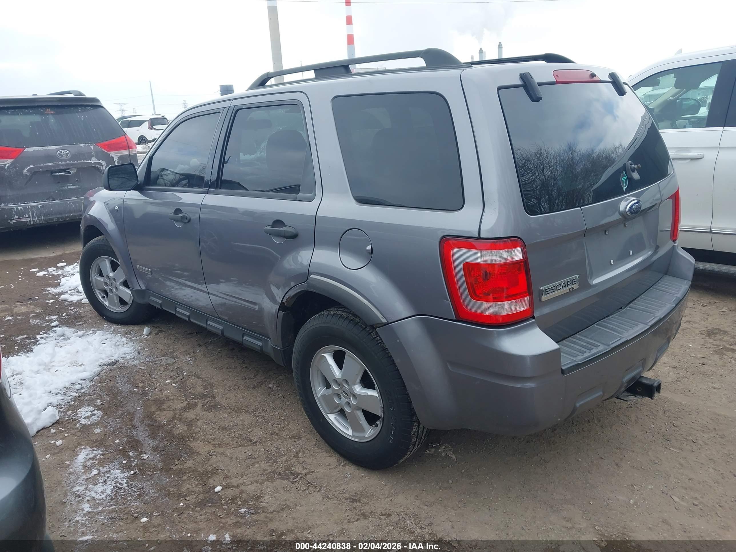 FORD ESCAPE image 3