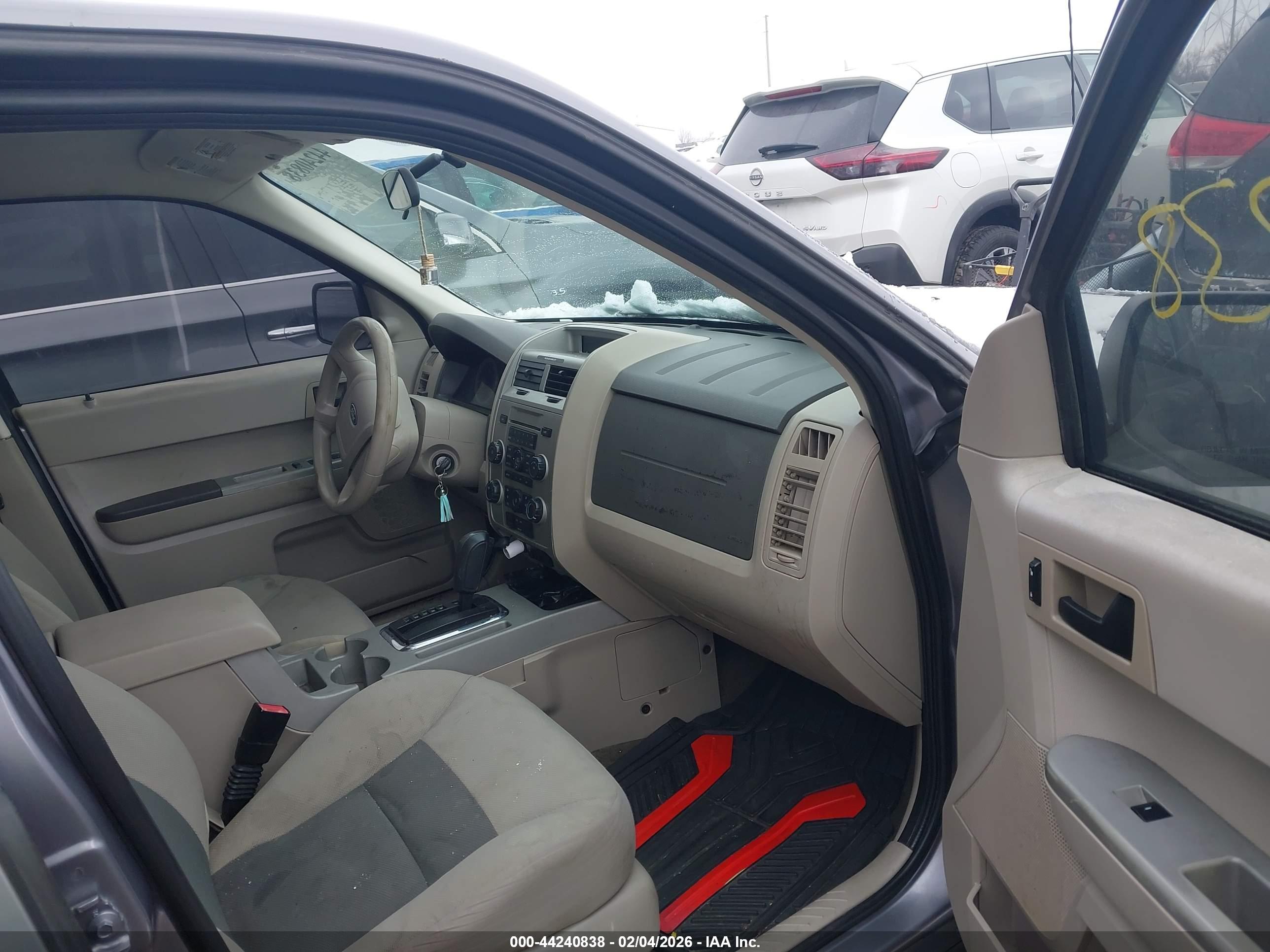 FORD ESCAPE image 5