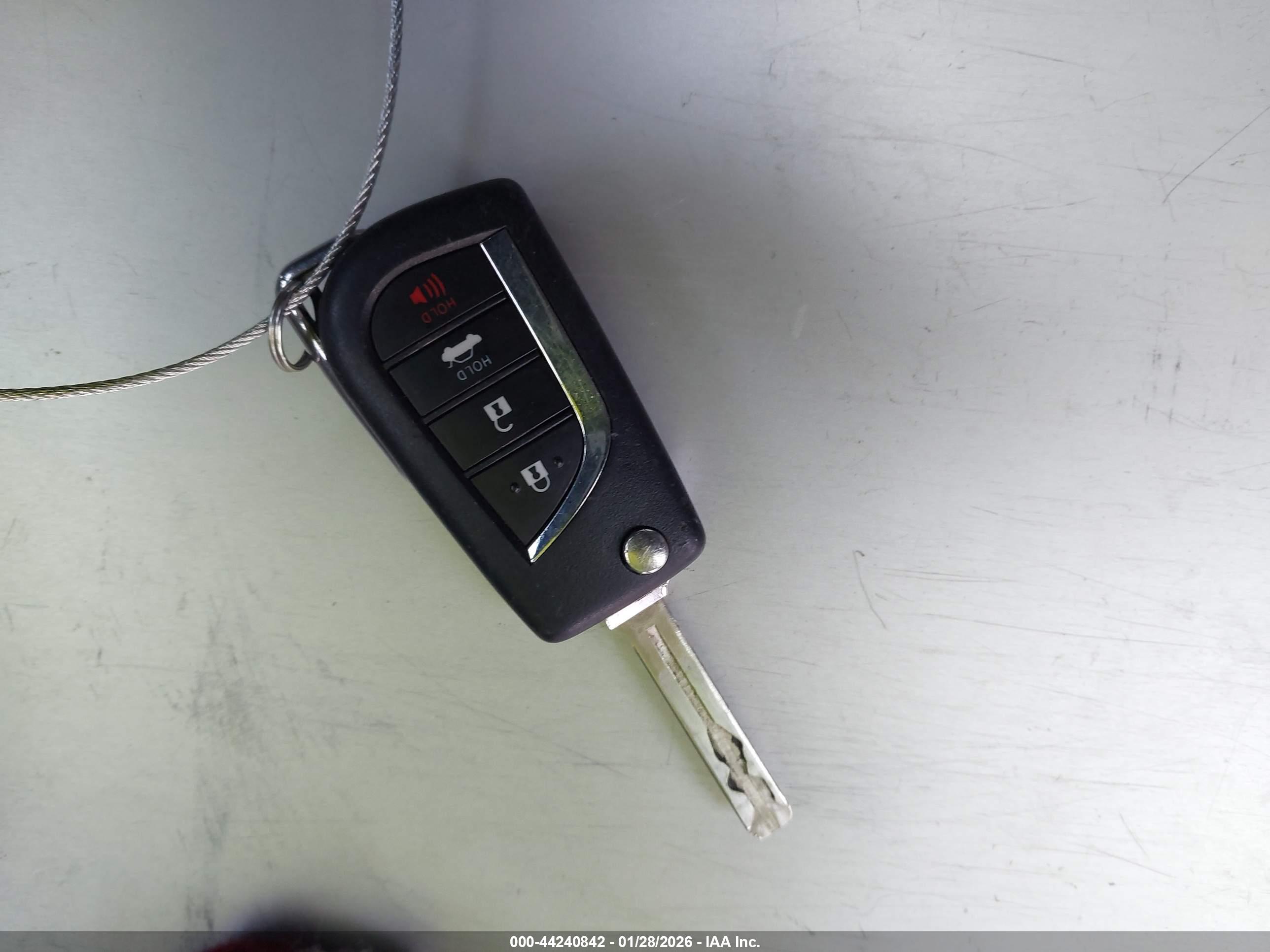 TOYOTA CAMRY image 11
