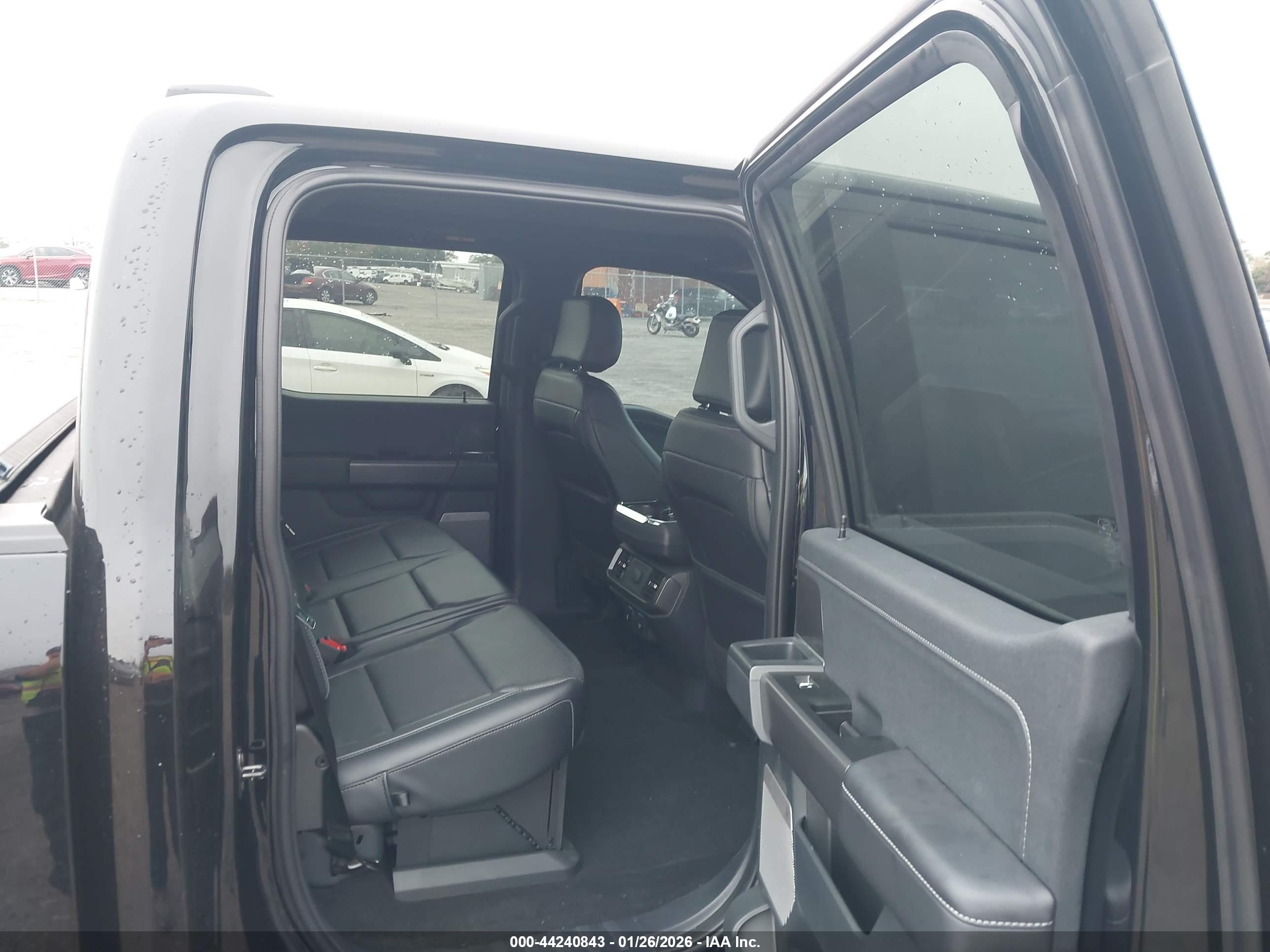 FORD F-150 image 8