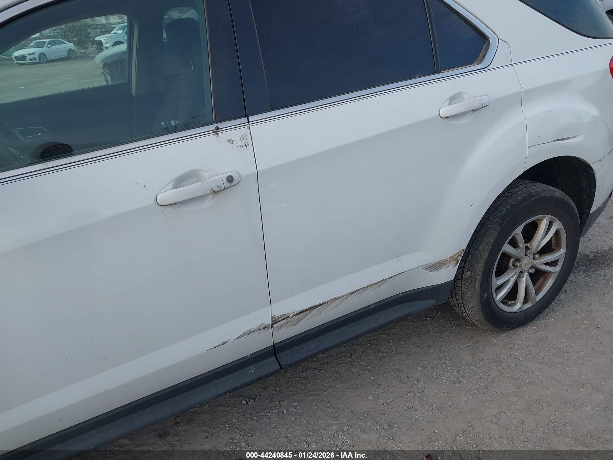CHEVROLET EQUINOX image 6