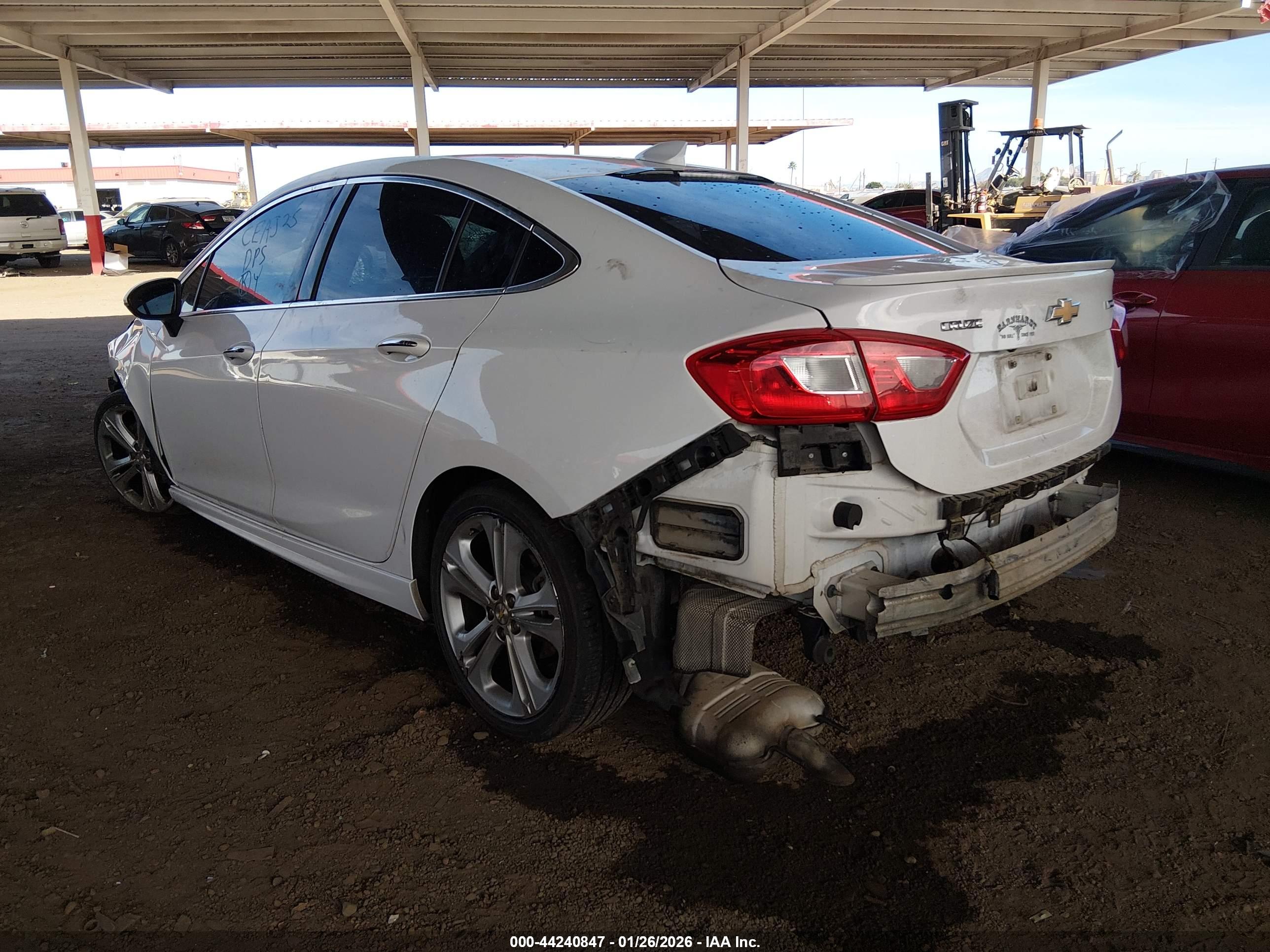 CHEVROLET CRUZE image 3