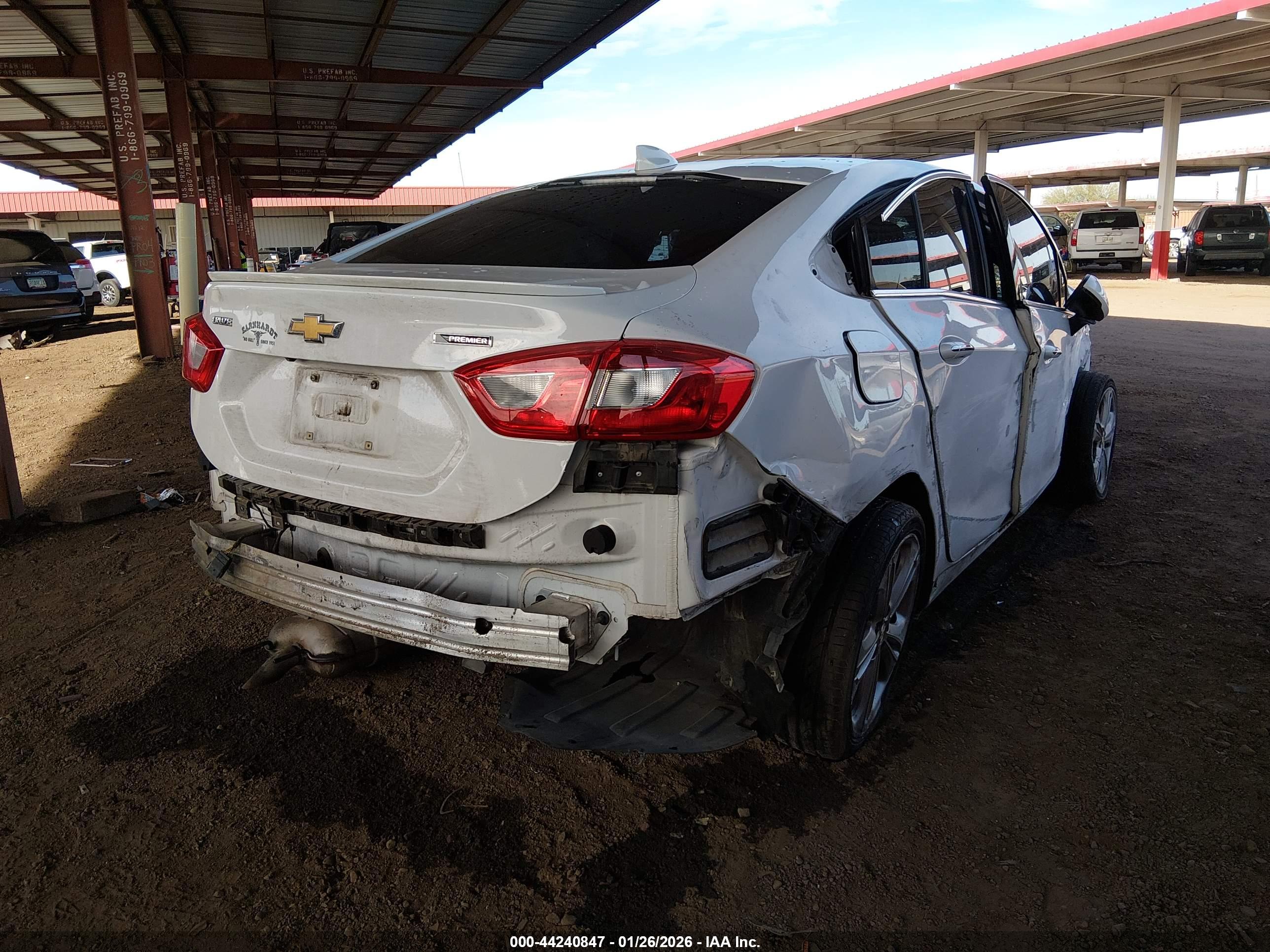 CHEVROLET CRUZE image 4