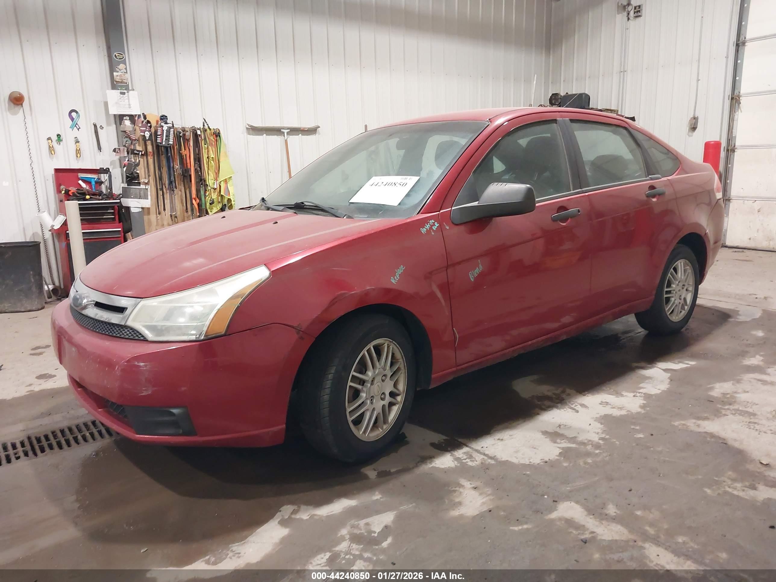 FORD FOCUS image 2