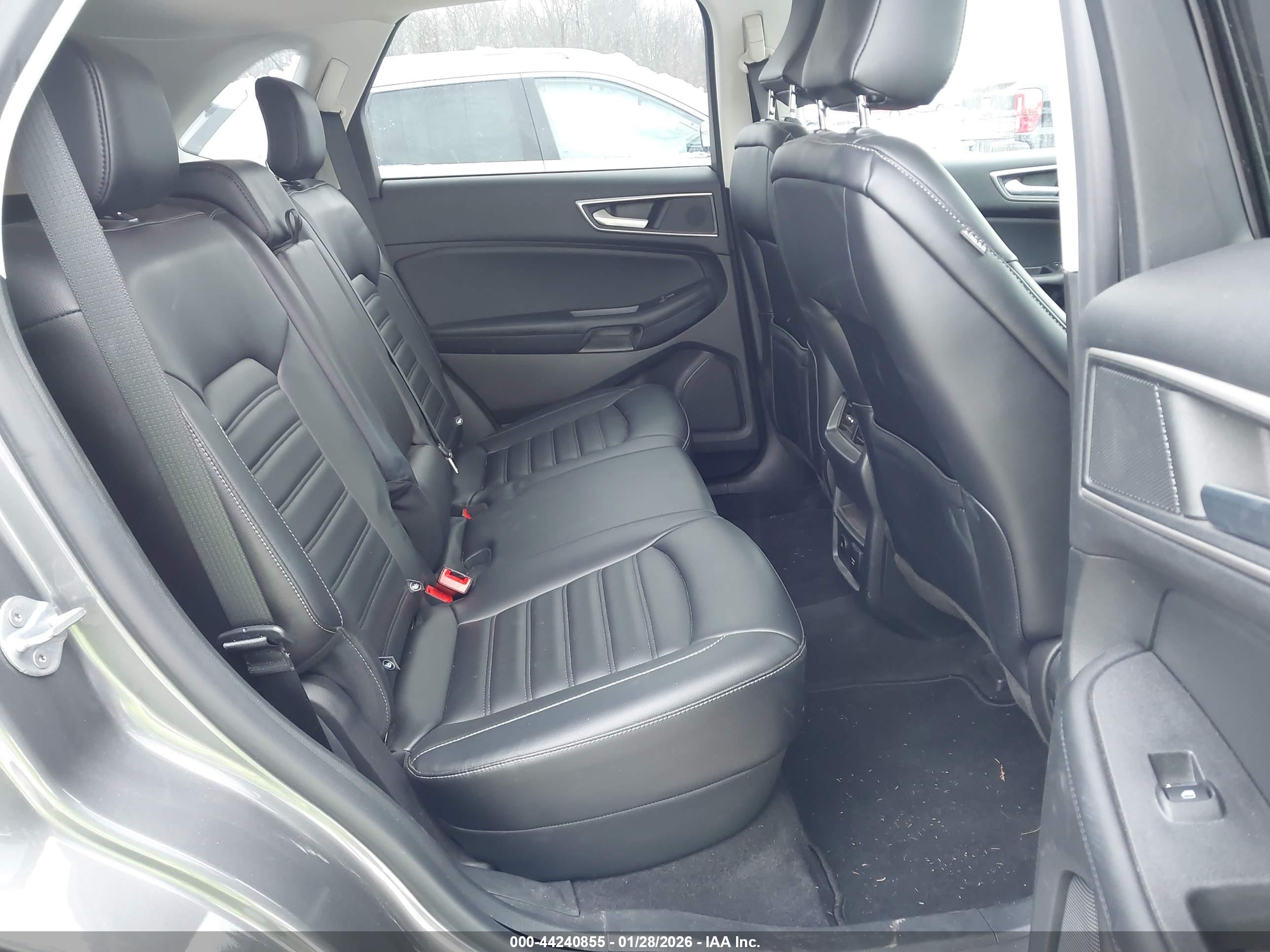 FORD EDGE image 8