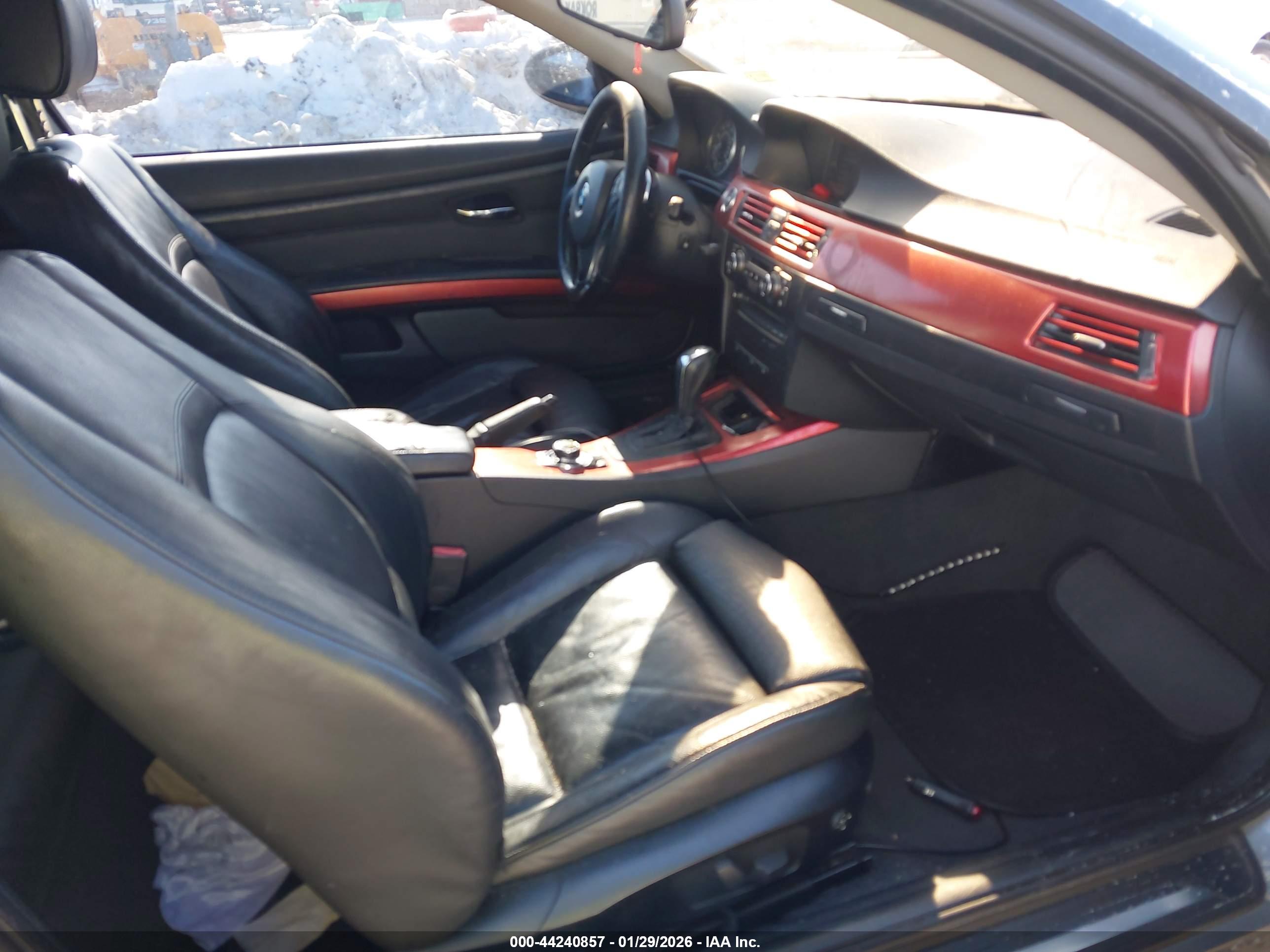 BMW 335I image 5