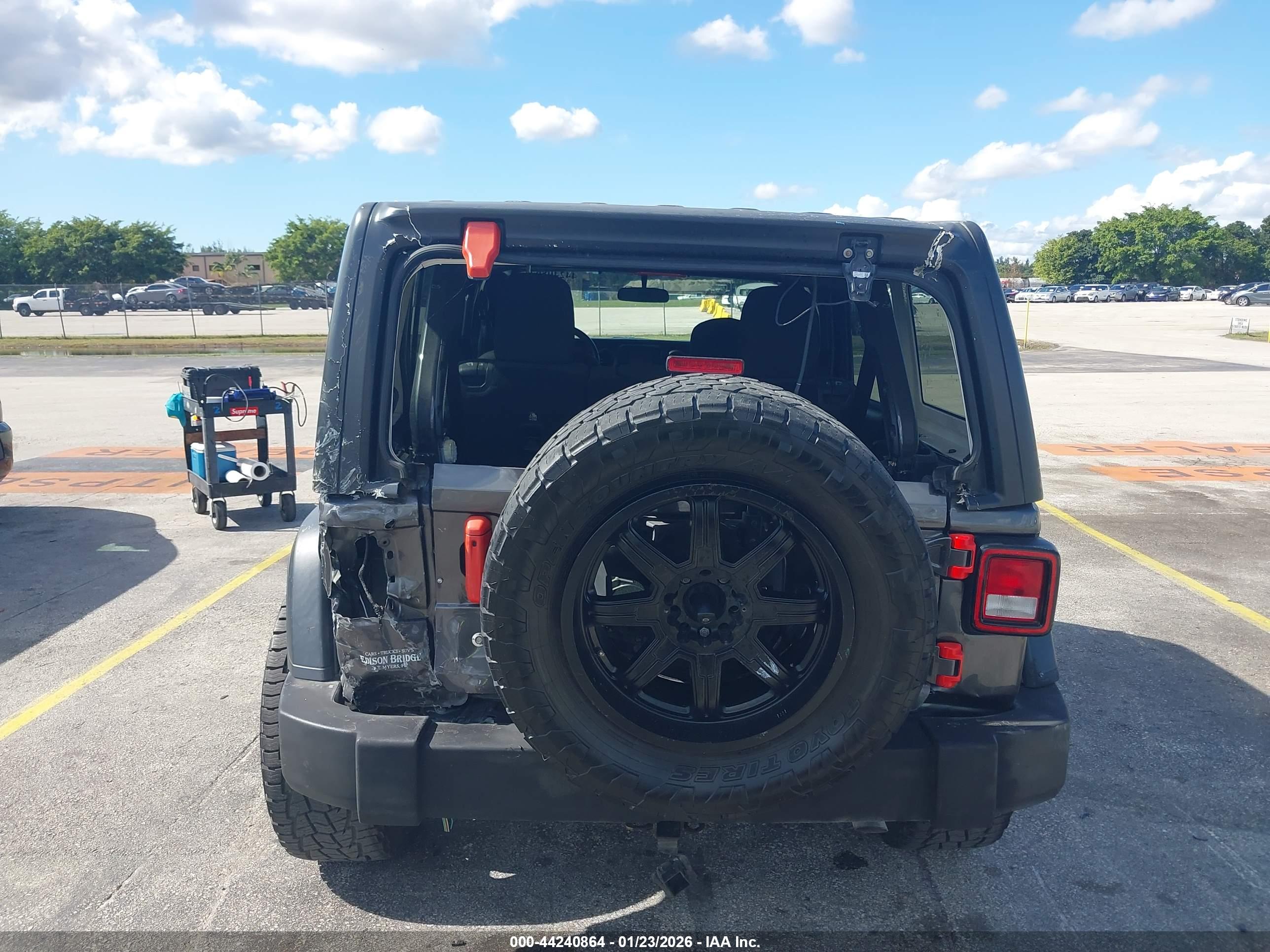 JEEP WRANGLER image 6
