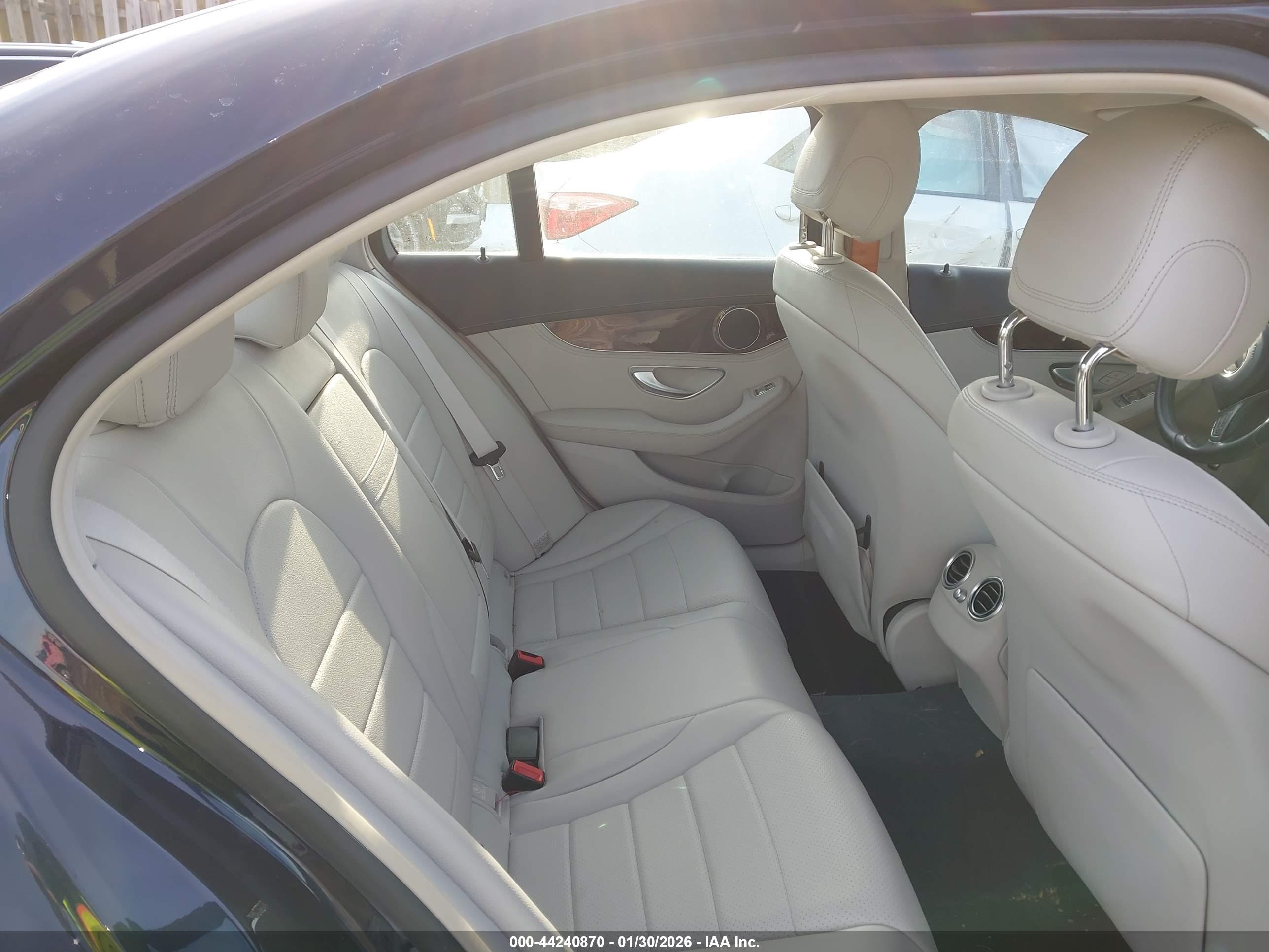 MERCEDES-BENZ C image 8