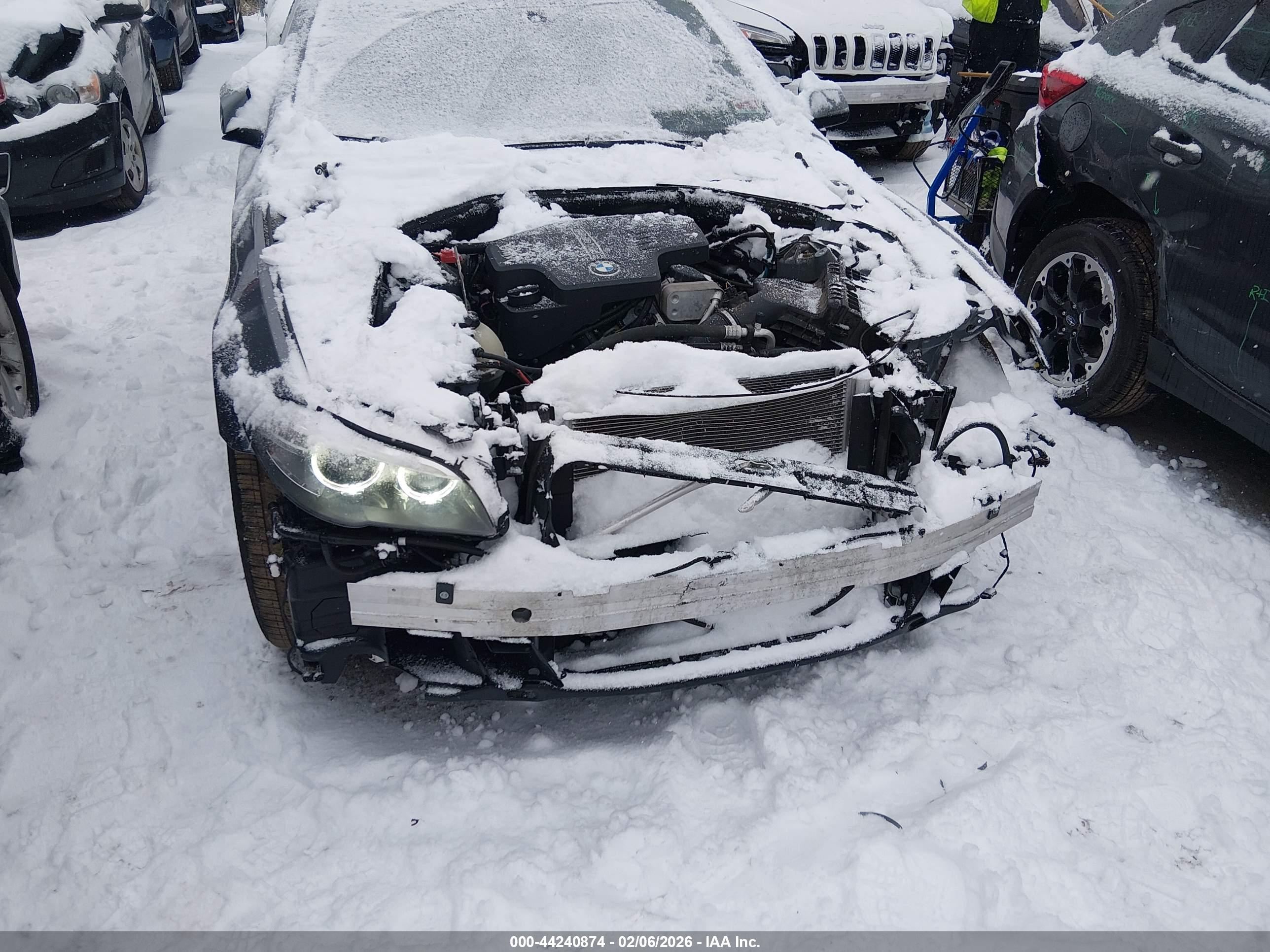 BMW 528I image 6