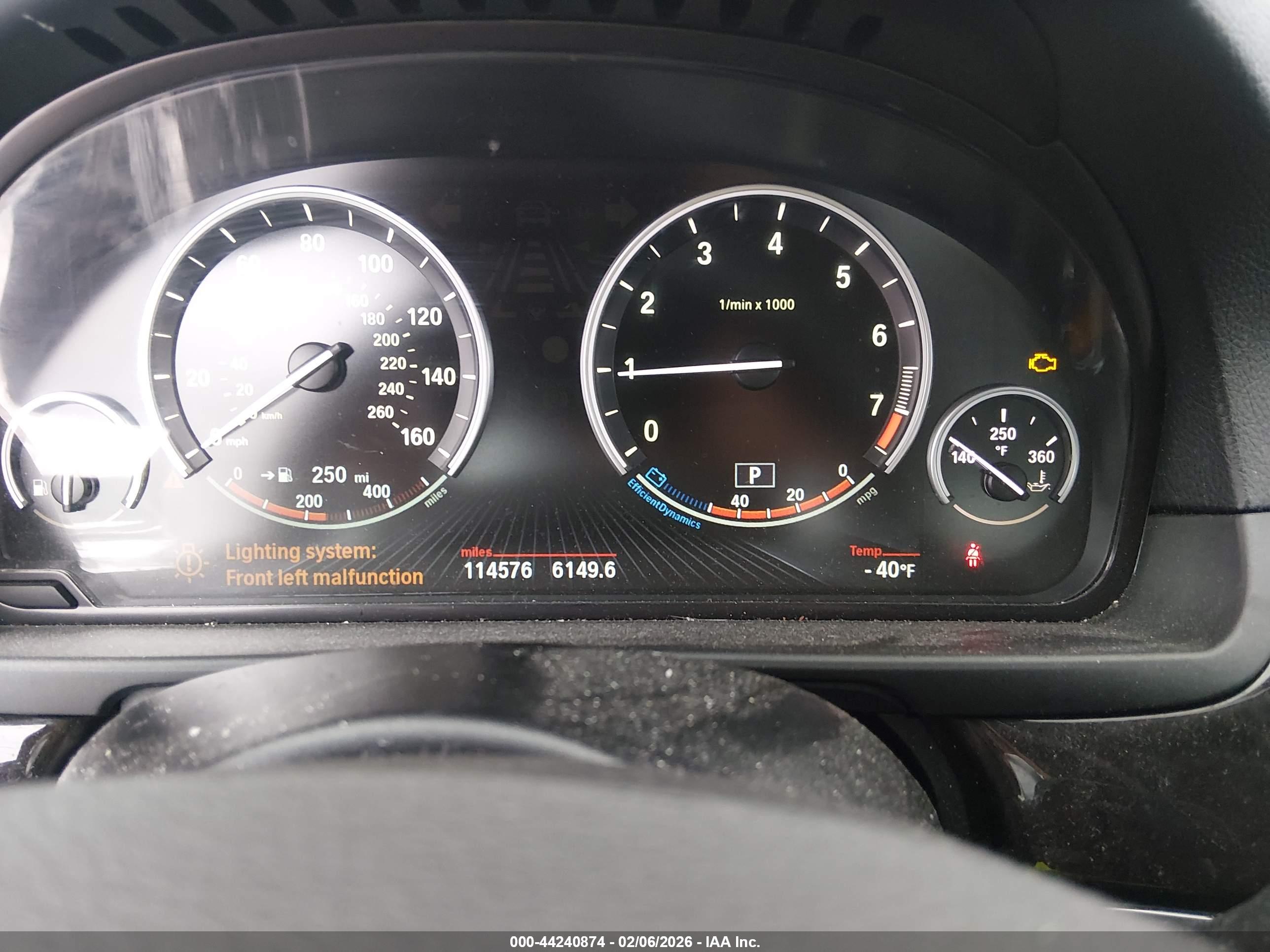 BMW 528I image 7