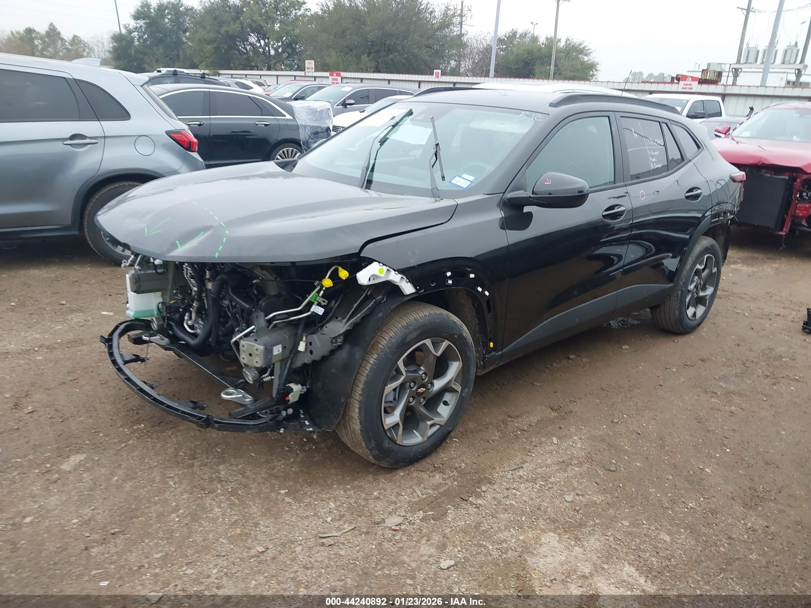 CHEVROLET TRAX image 2