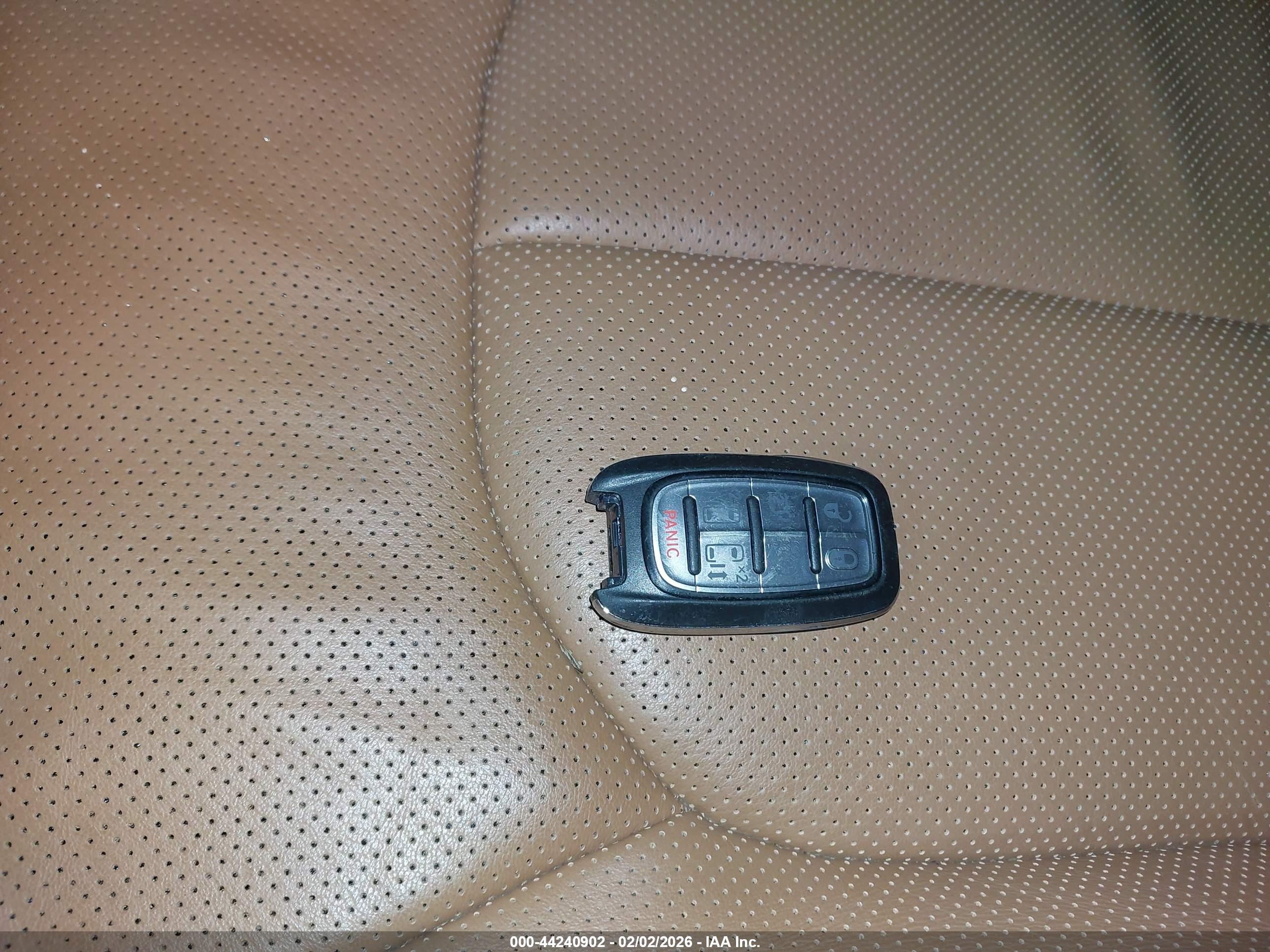 CHRYSLER PACIFICA image 11