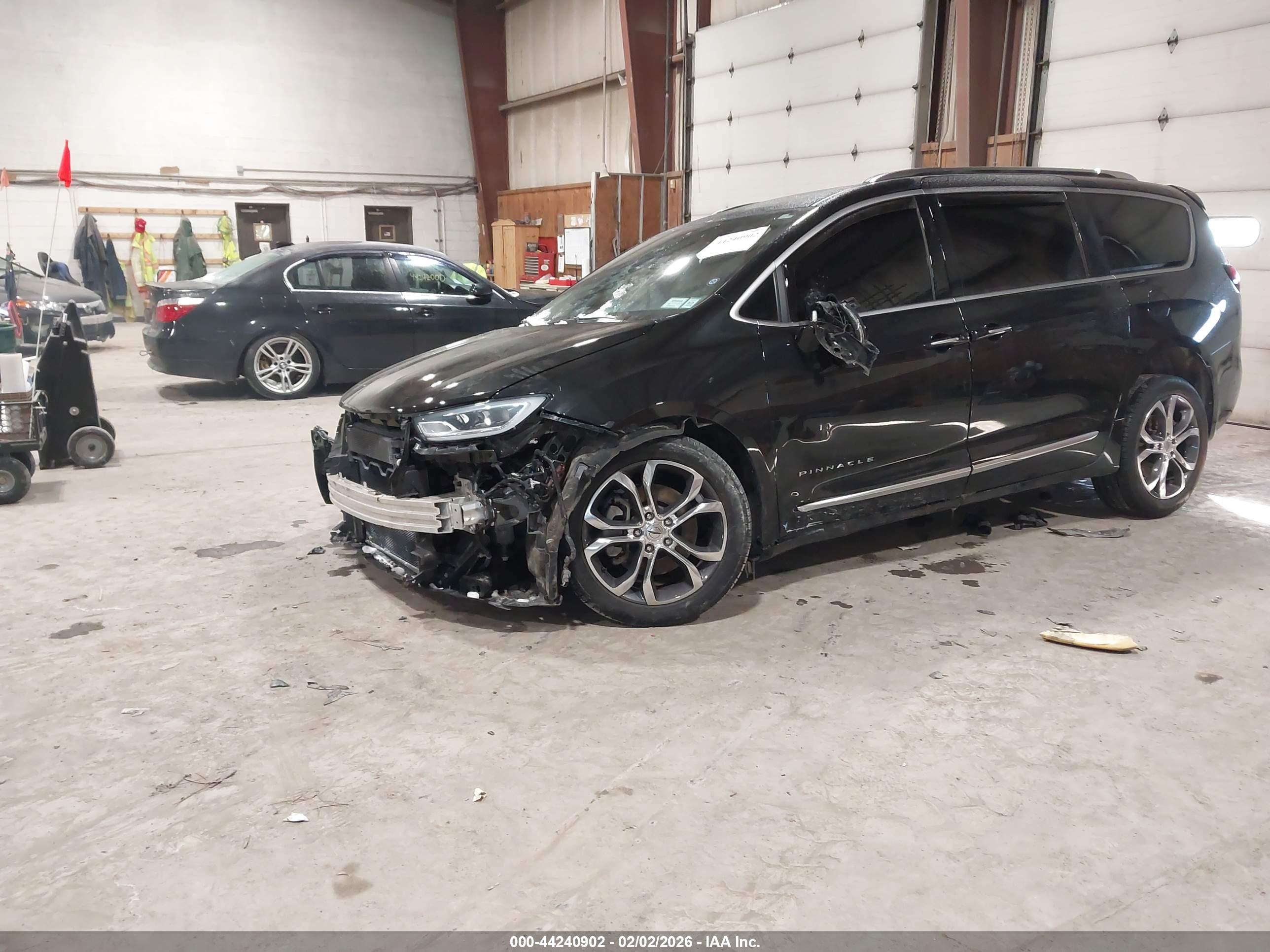 CHRYSLER PACIFICA image 2