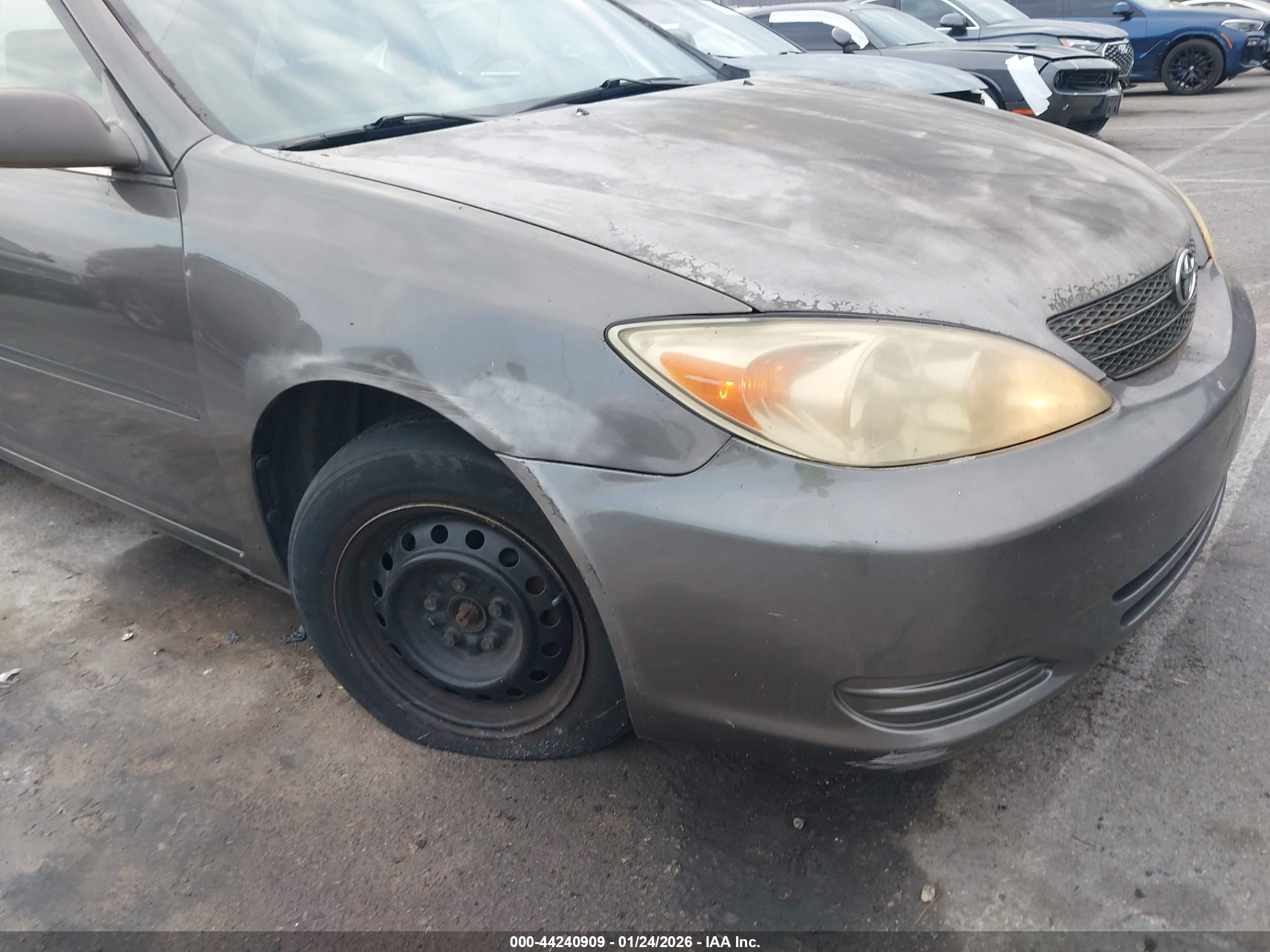 TOYOTA CAMRY image 6